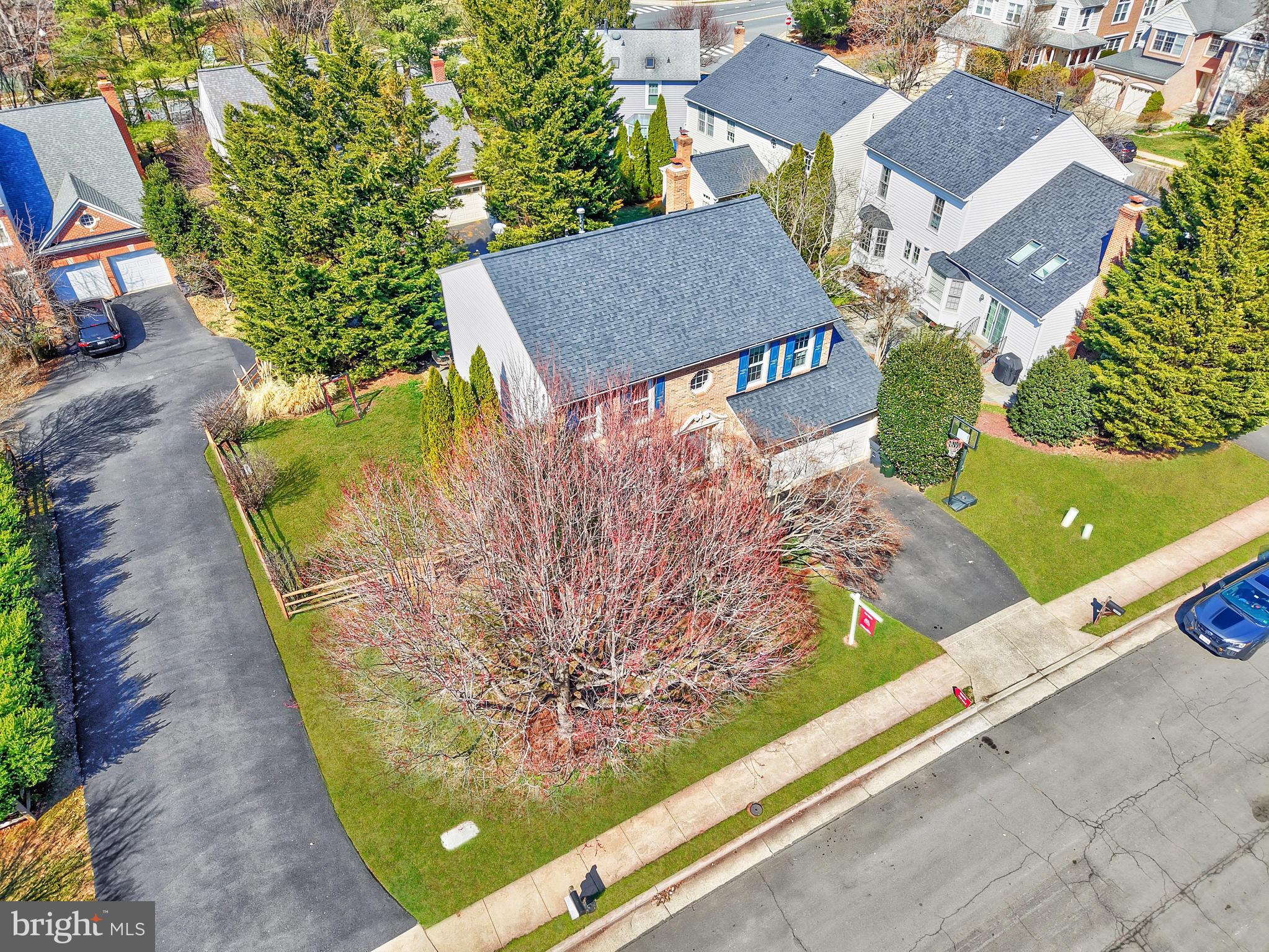 LOWES ISLAND - Residential