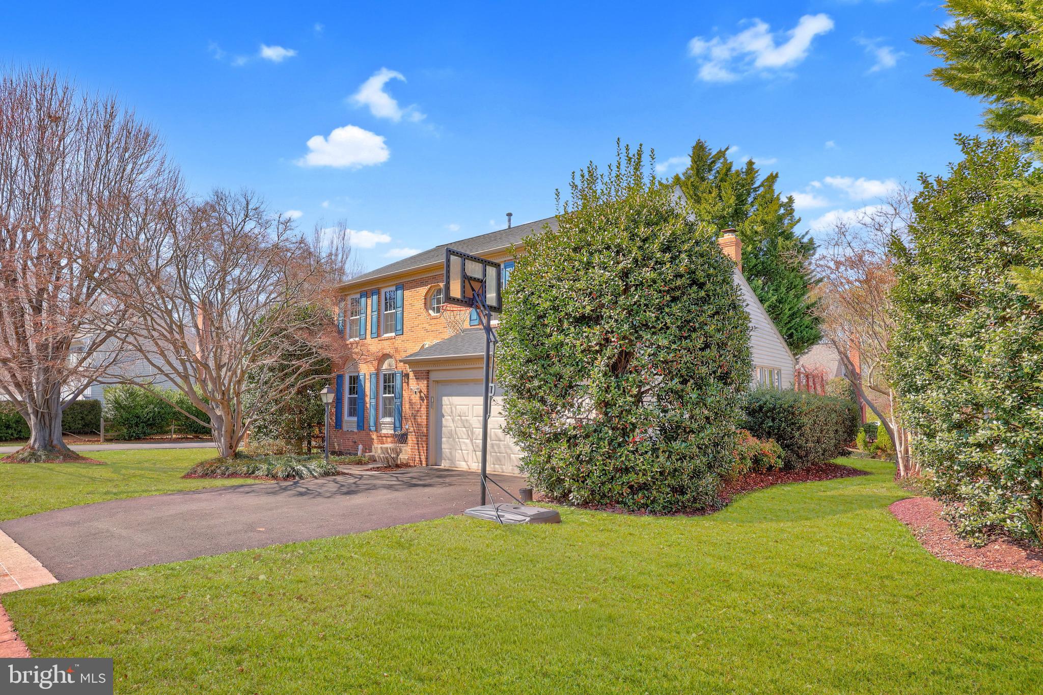 LOWES ISLAND - Residential