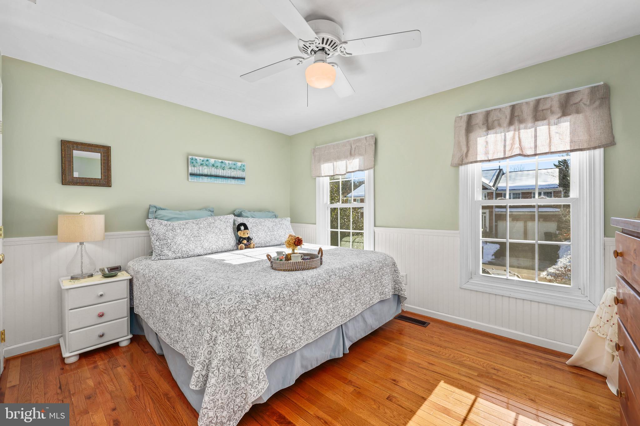 LOWES ISLAND - Residential