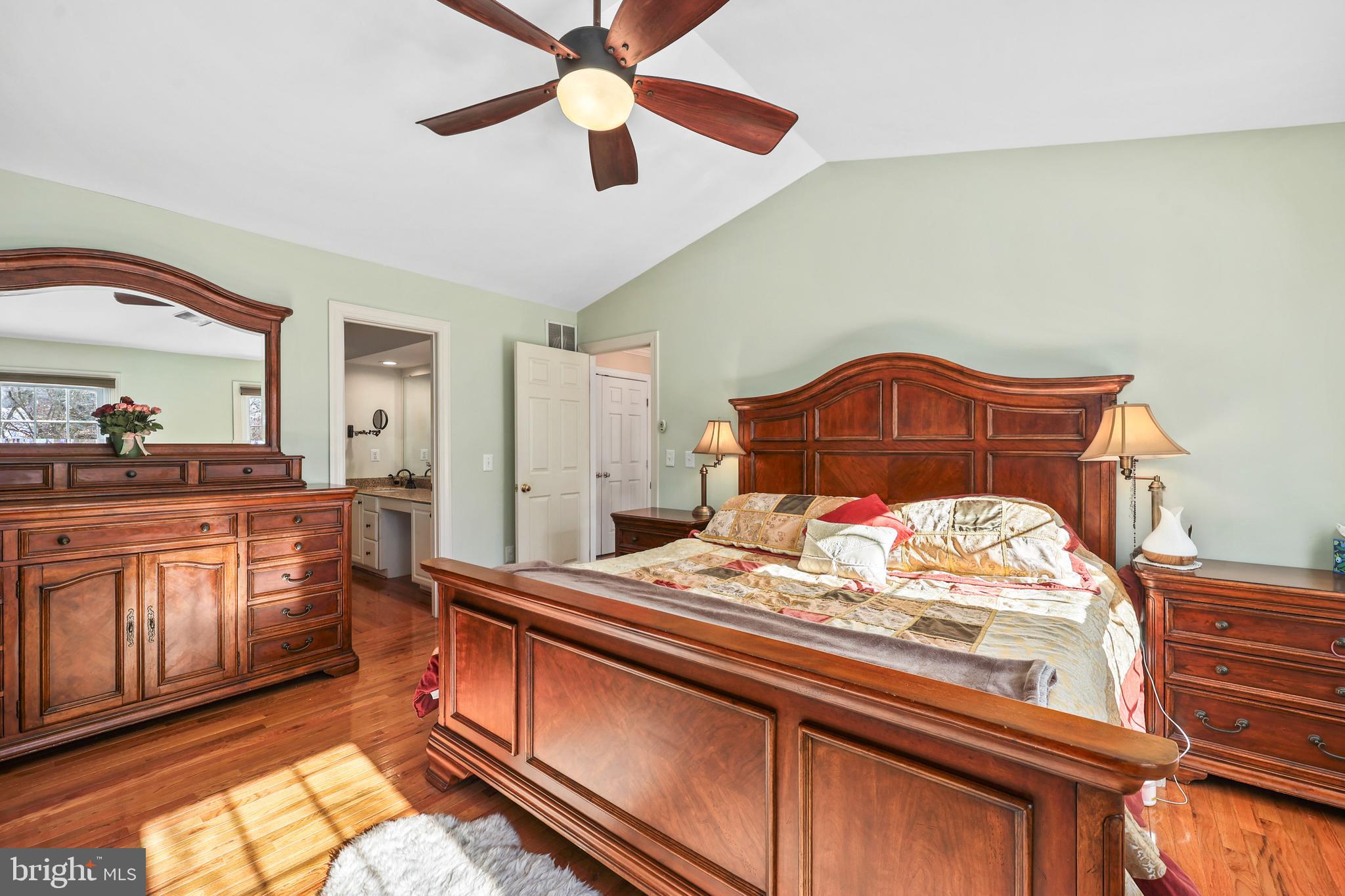 LOWES ISLAND - Residential