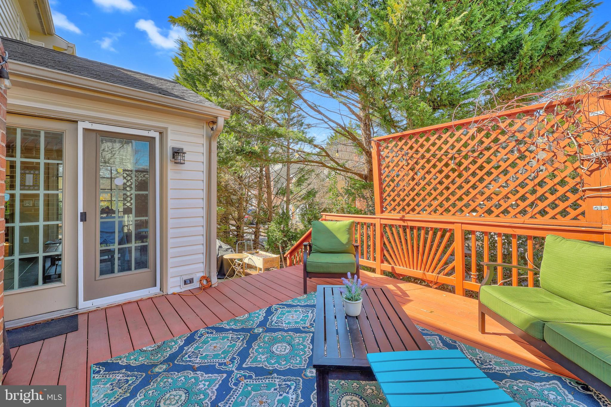 LOWES ISLAND - Residential