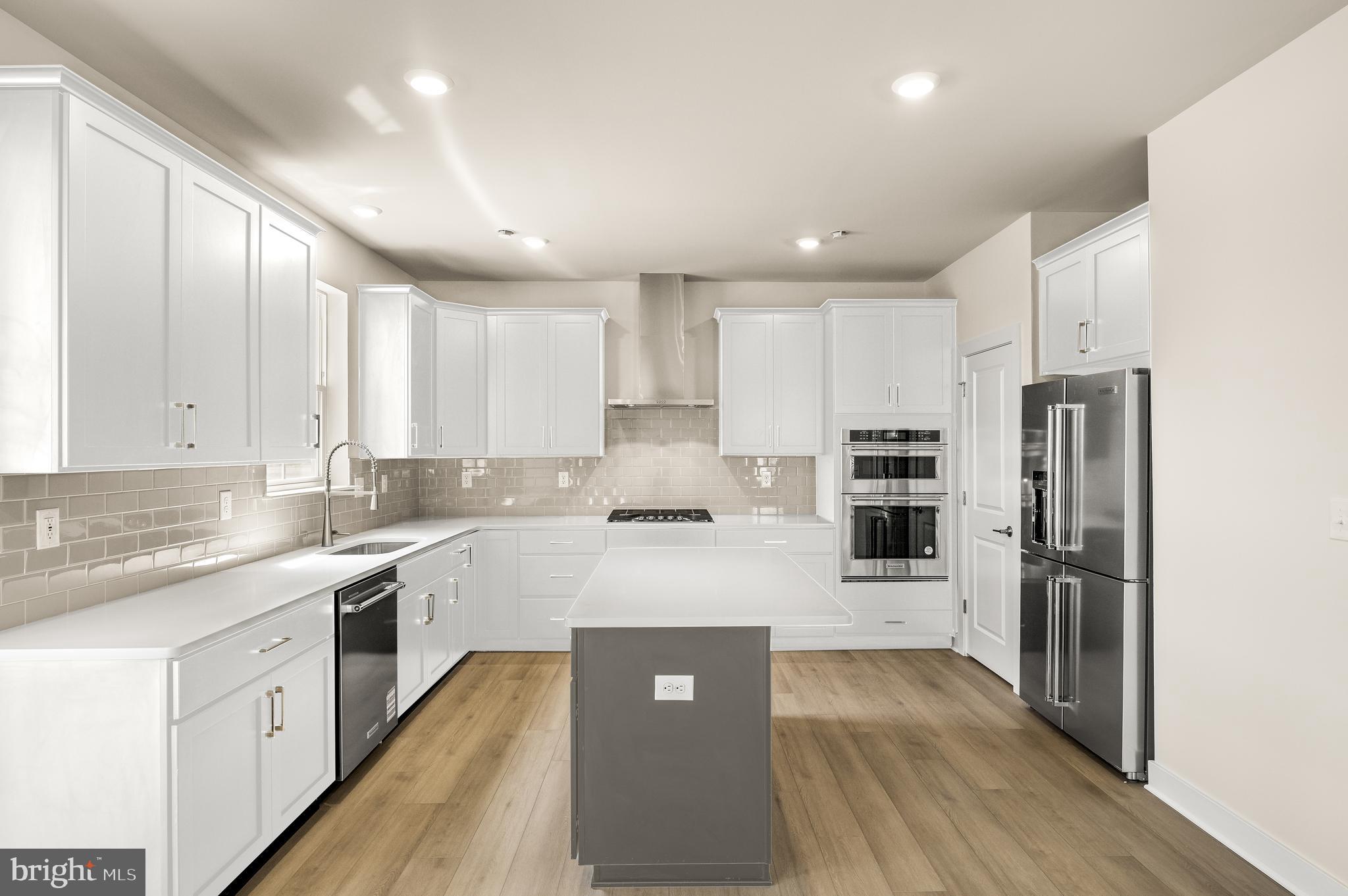 FARM VIEW - Residential