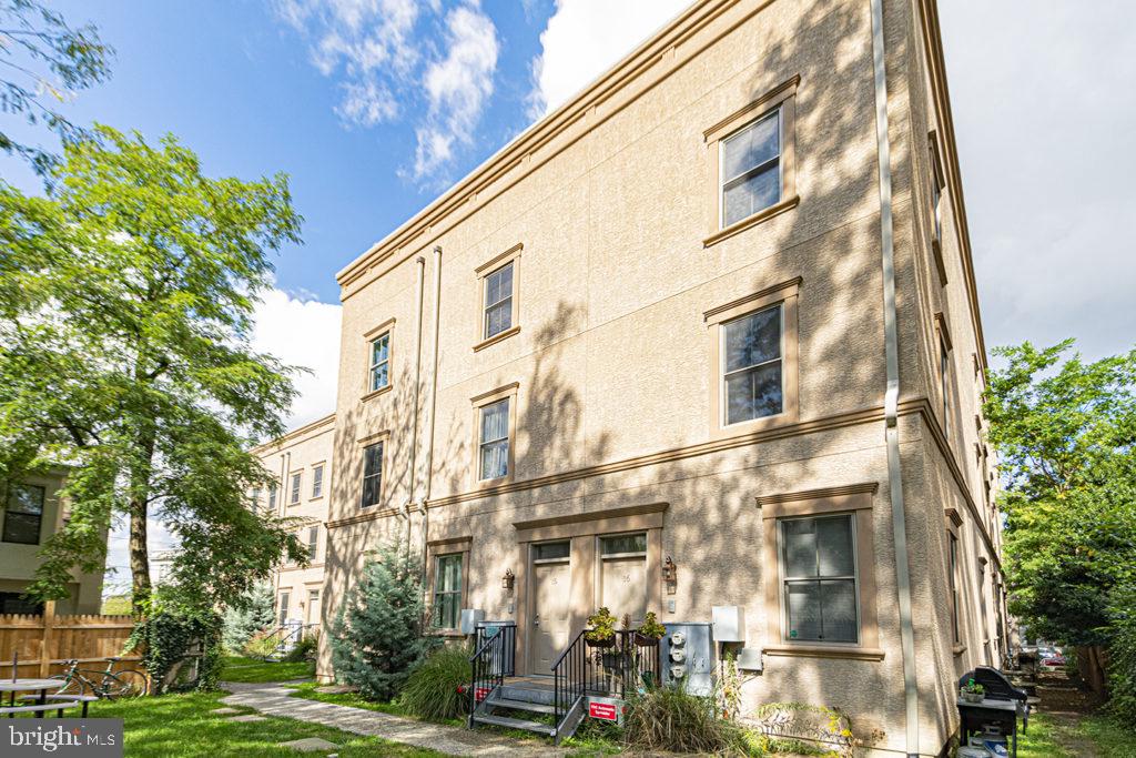 2012 W GIRARD AVENUE UNIT 13B