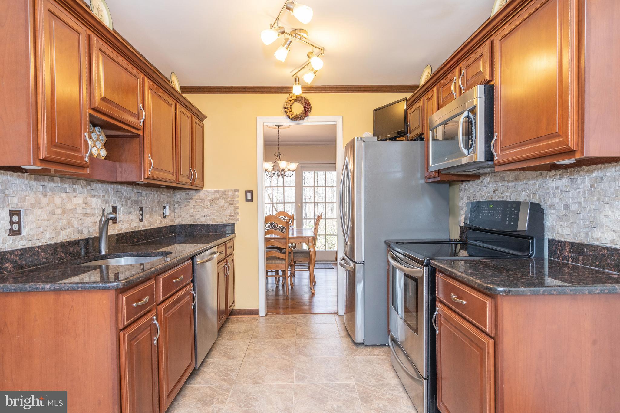 LAKE RIDGE - Residential