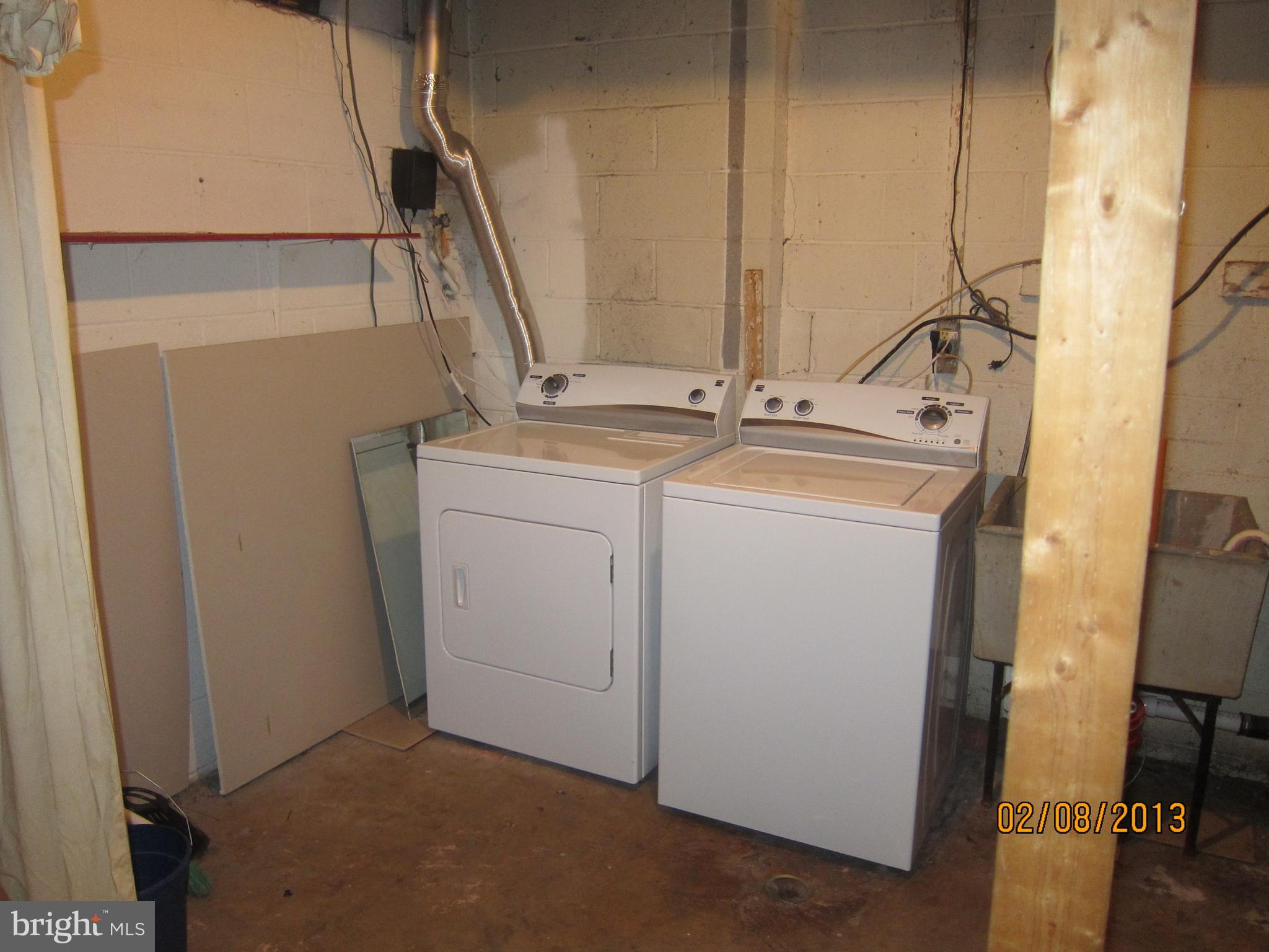 GREENWICH HILL - Residential Lease