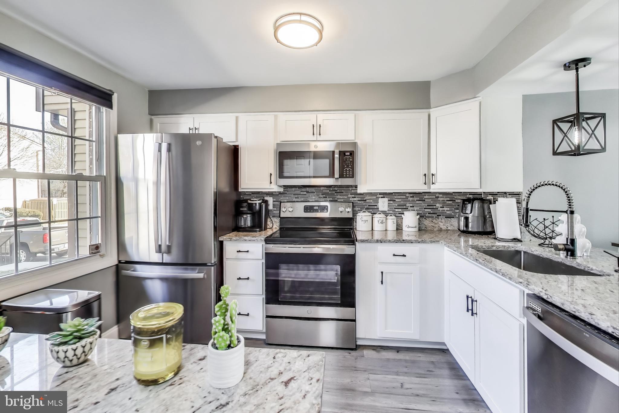 OAK SPRINGS - Residential