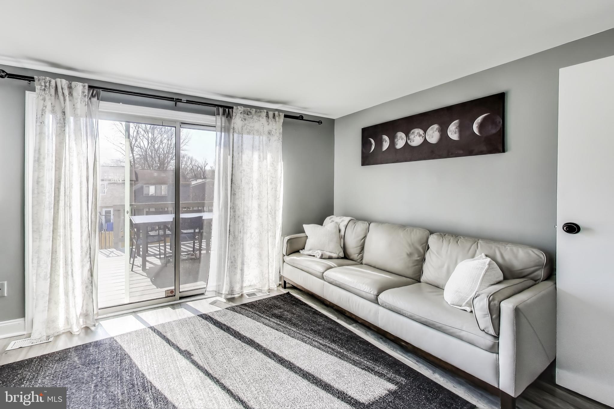 OAK SPRINGS - Residential