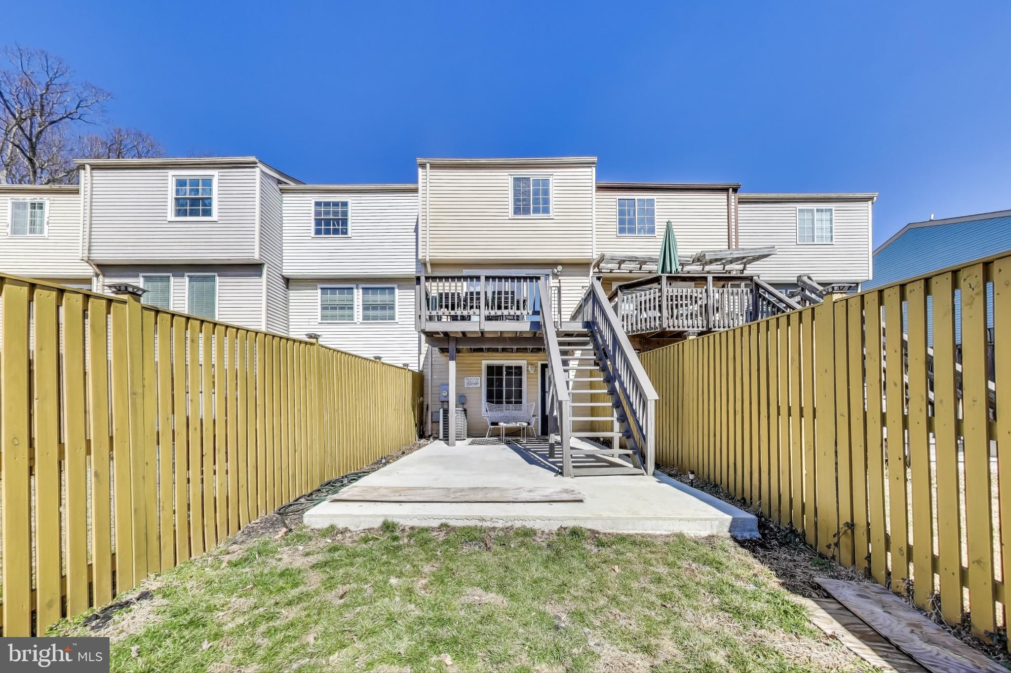 OAK SPRINGS - Residential