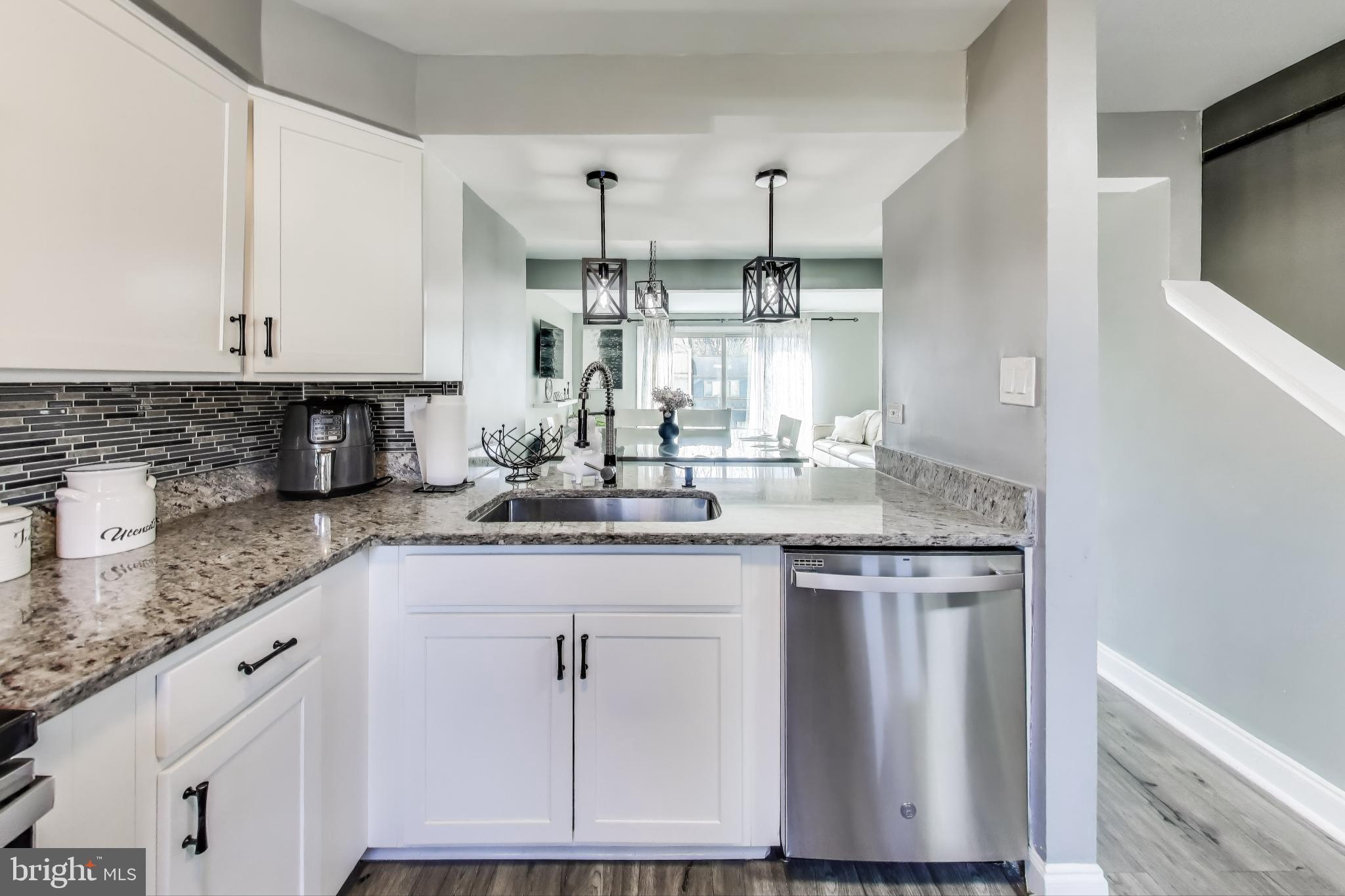 OAK SPRINGS - Residential