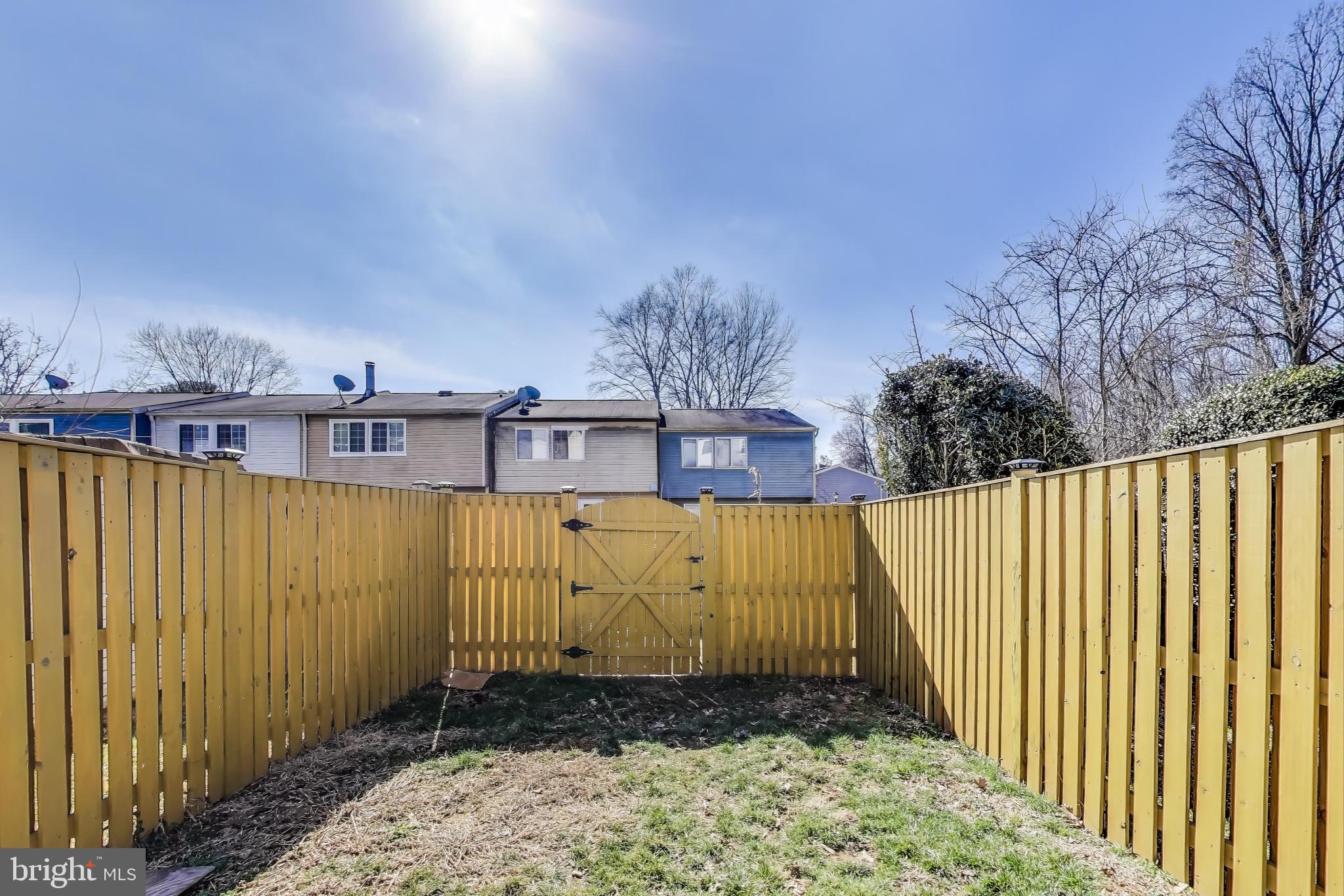 OAK SPRINGS - Residential