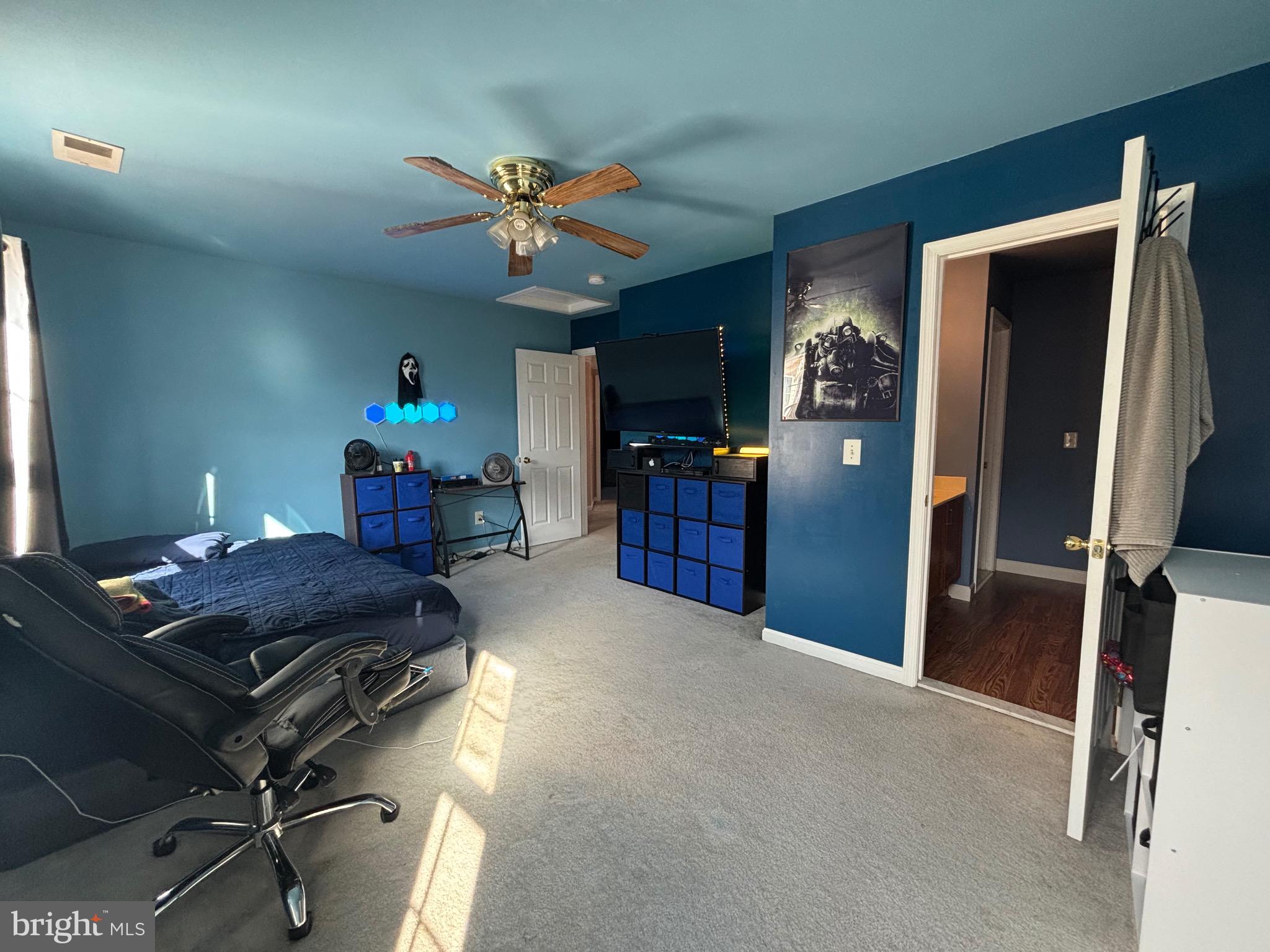 BROOKFIELD - Residential