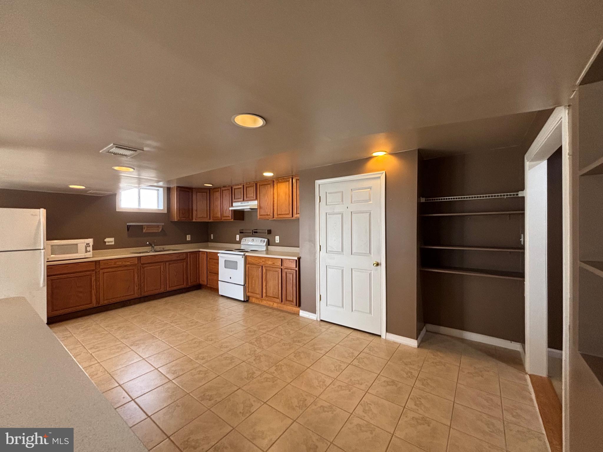 BROOKFIELD - Residential