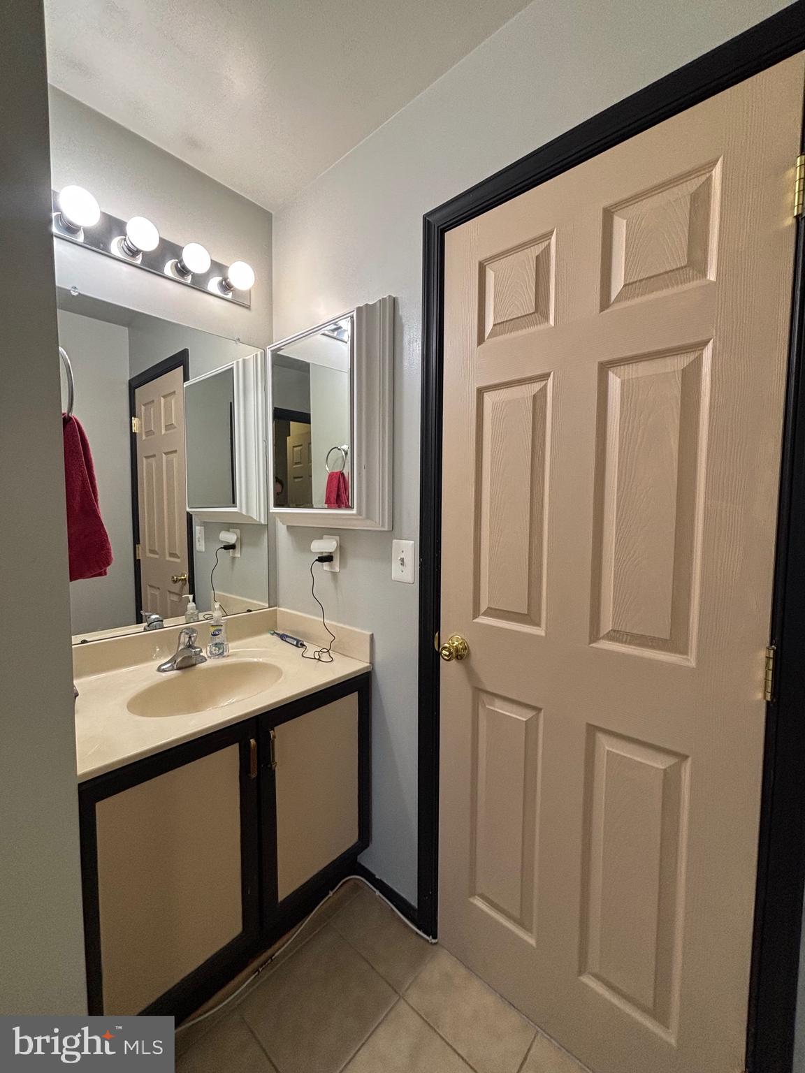 BROOKFIELD - Residential