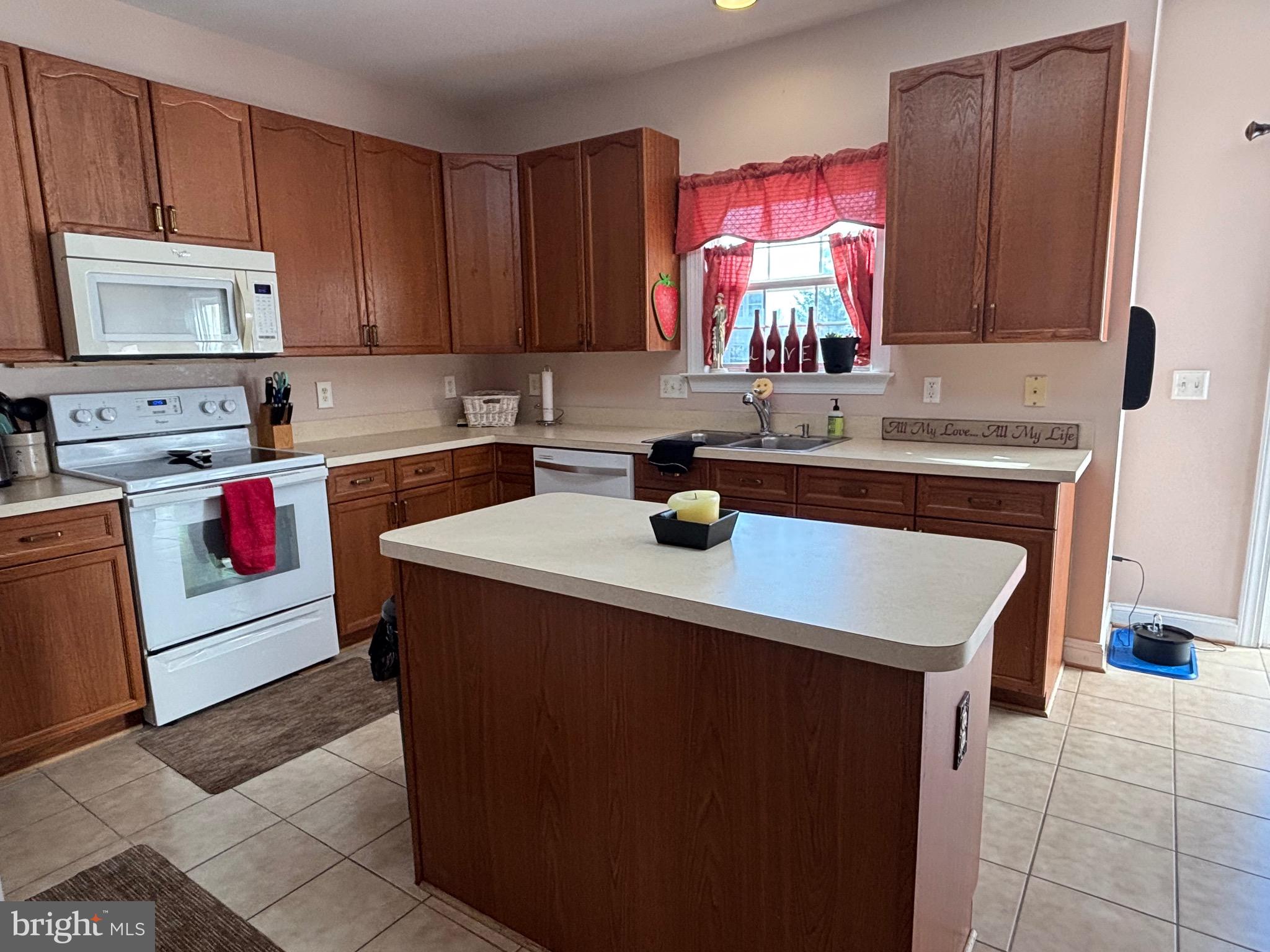 BROOKFIELD - Residential