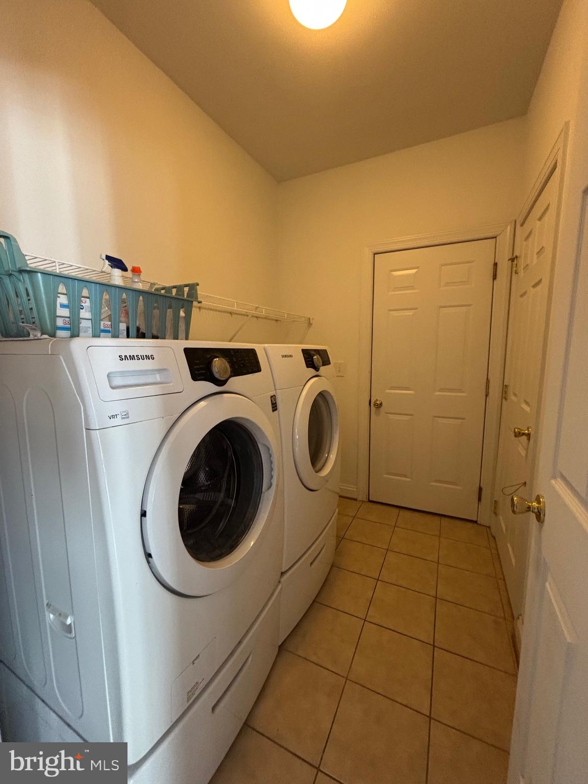 BROOKFIELD - Residential