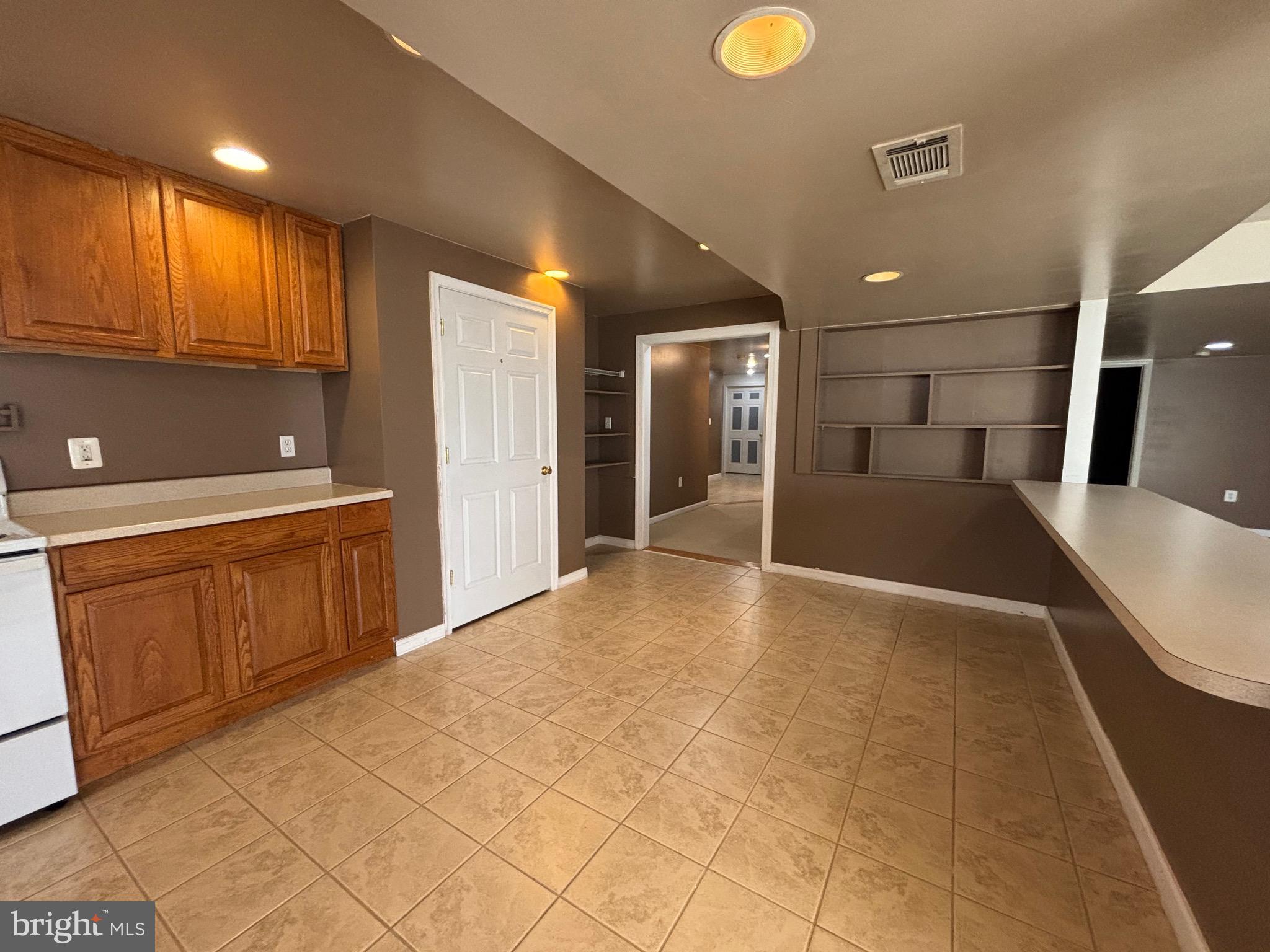 BROOKFIELD - Residential