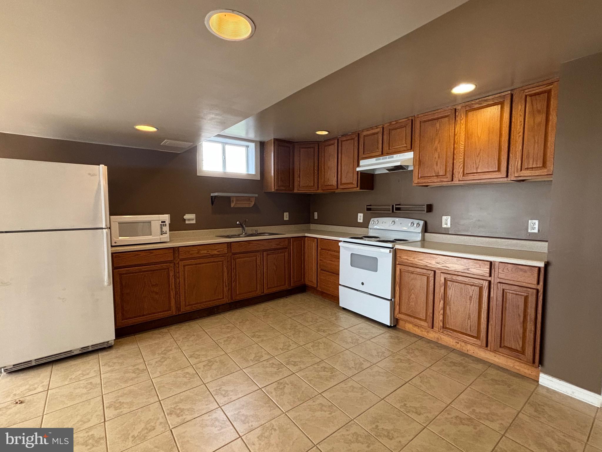 BROOKFIELD - Residential