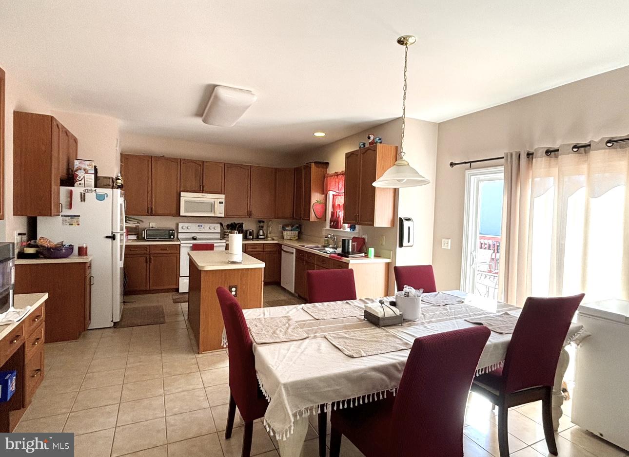 BROOKFIELD - Residential