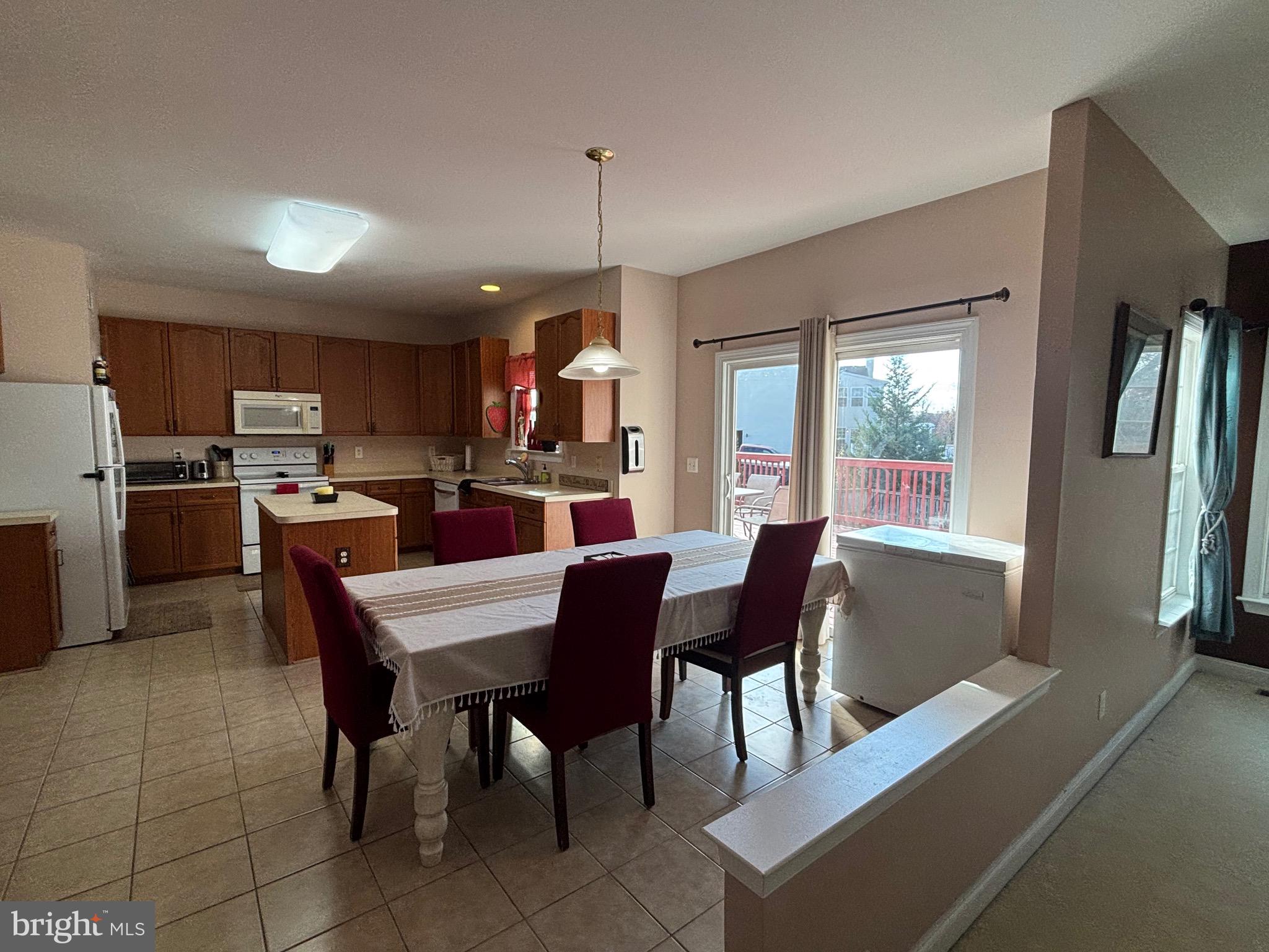 BROOKFIELD - Residential