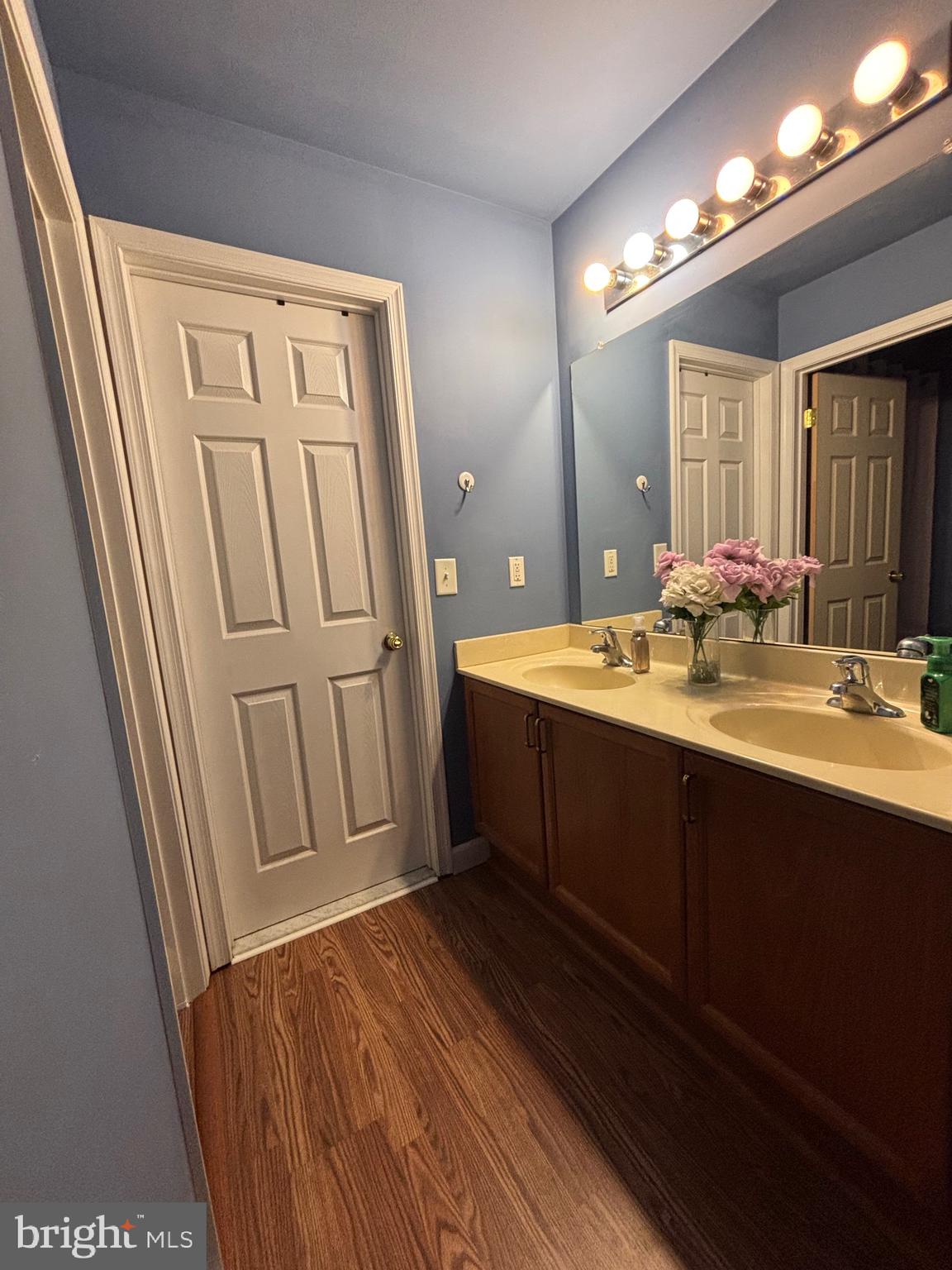 BROOKFIELD - Residential