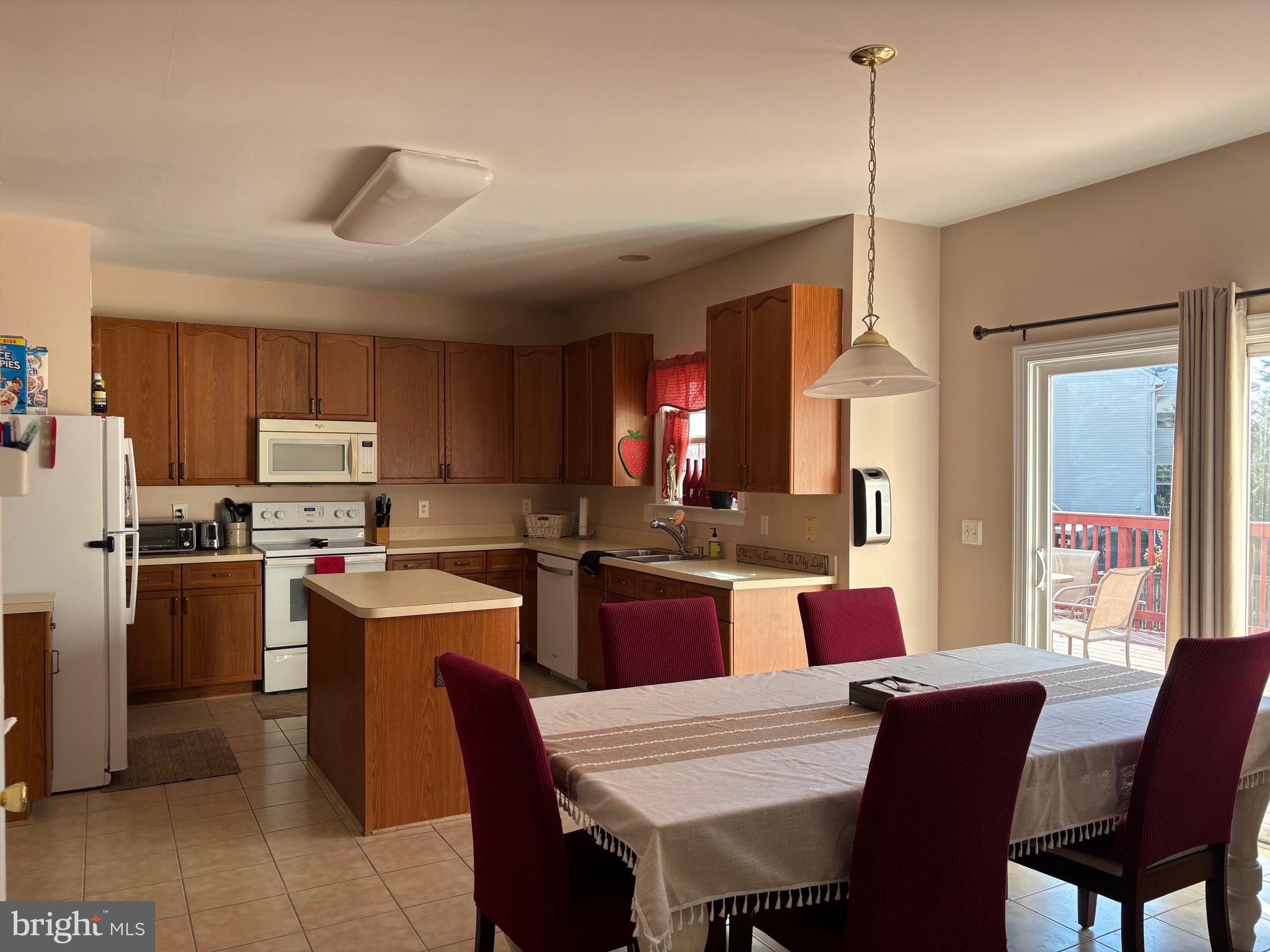 BROOKFIELD - Residential