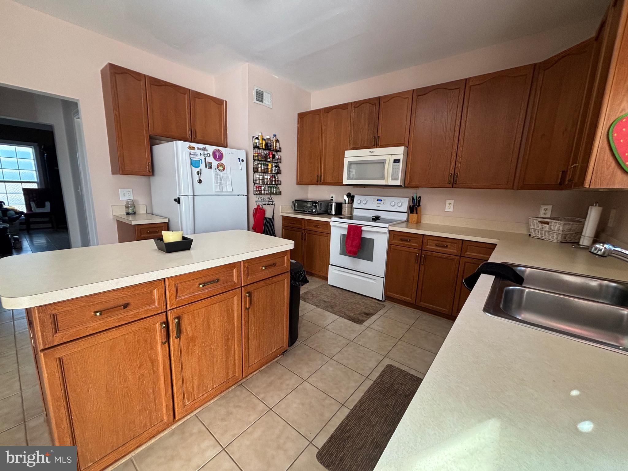 BROOKFIELD - Residential