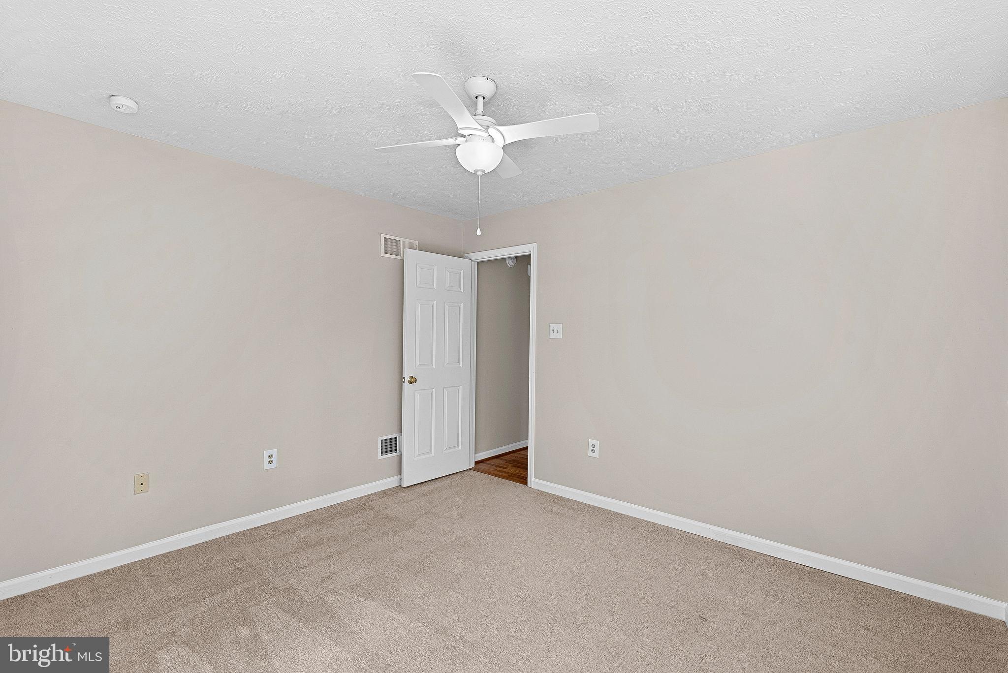 LAKE HOLIDAY ESTATES - Residential