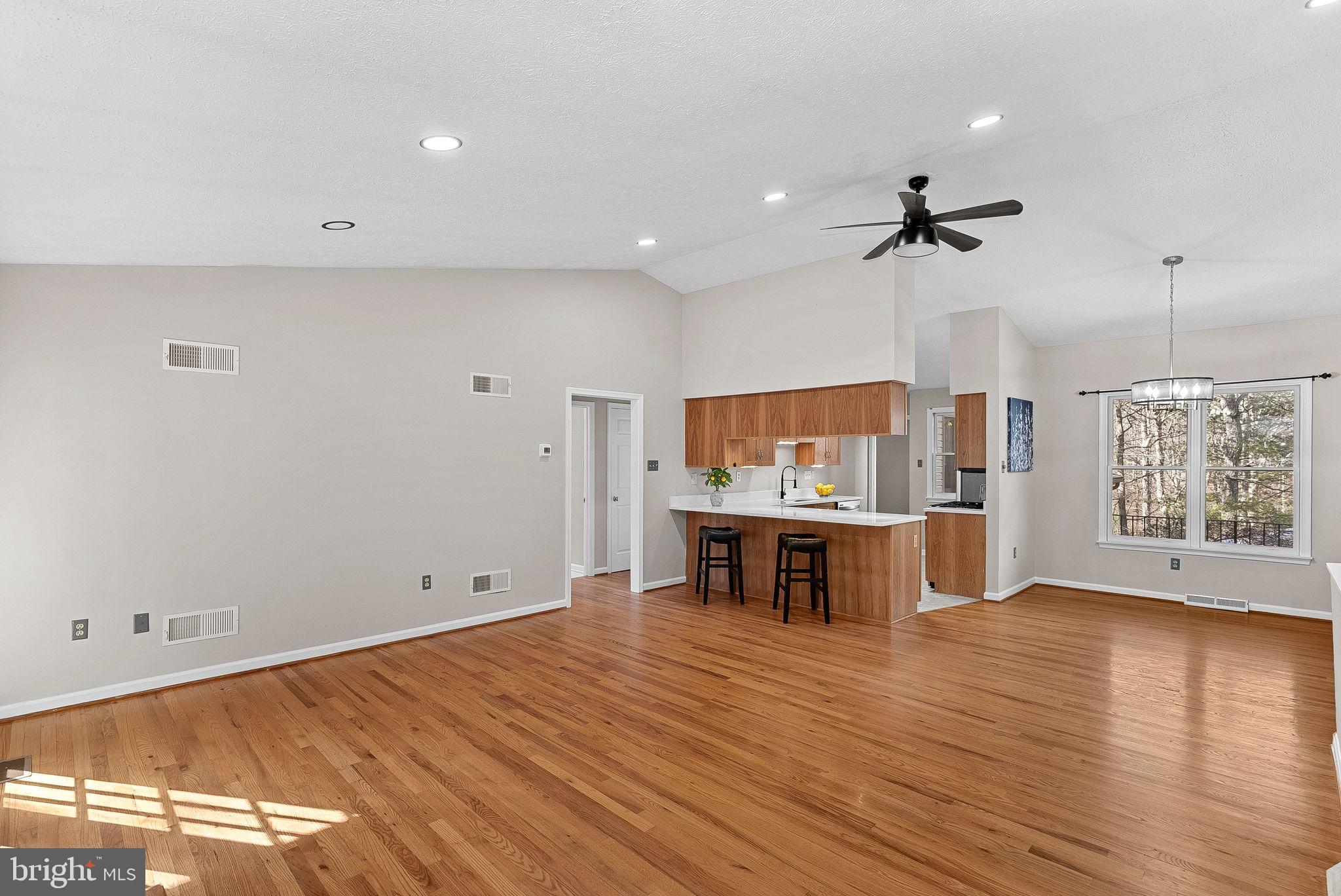 LAKE HOLIDAY ESTATES - Residential