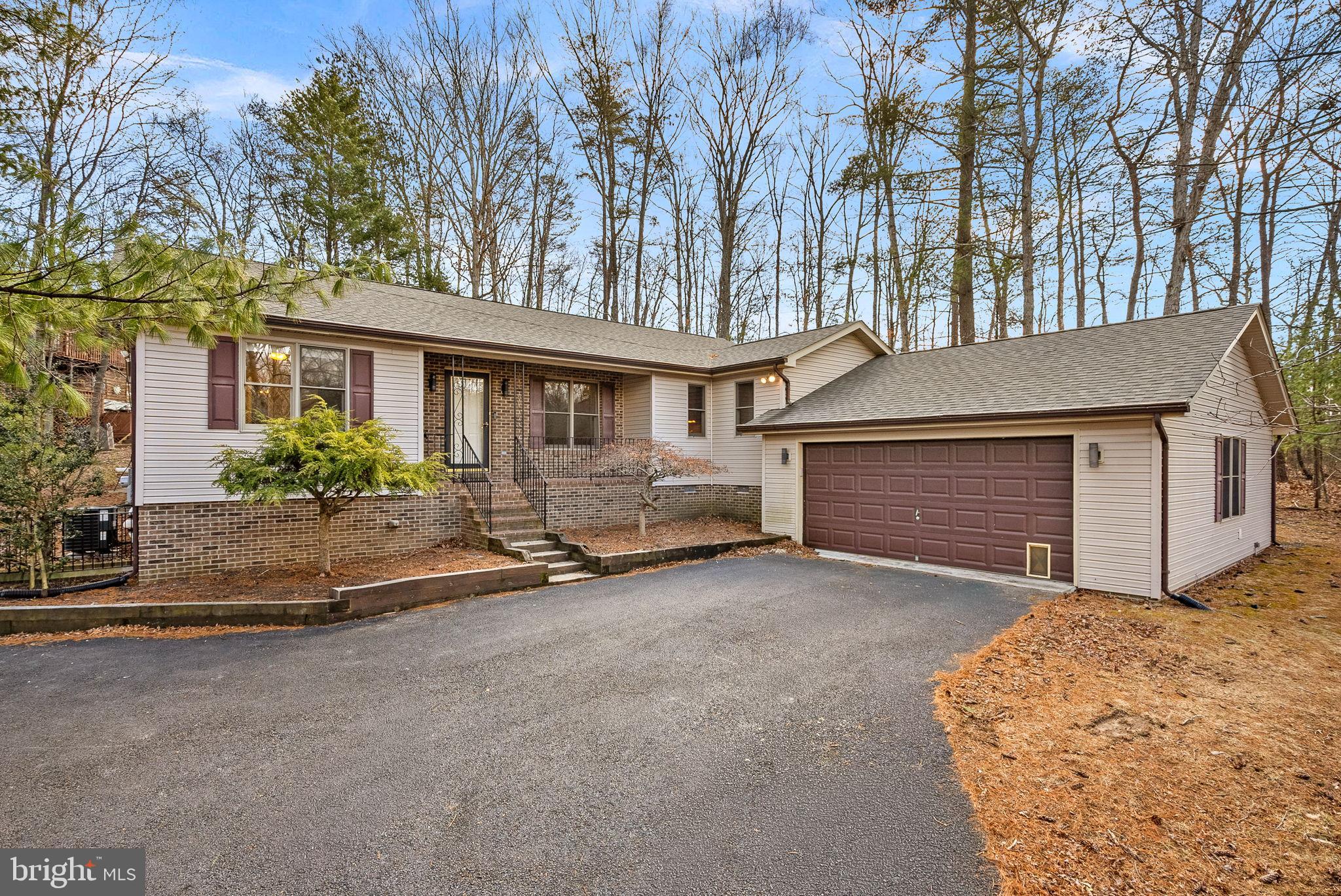 528 NORTHWOOD CIRCLE