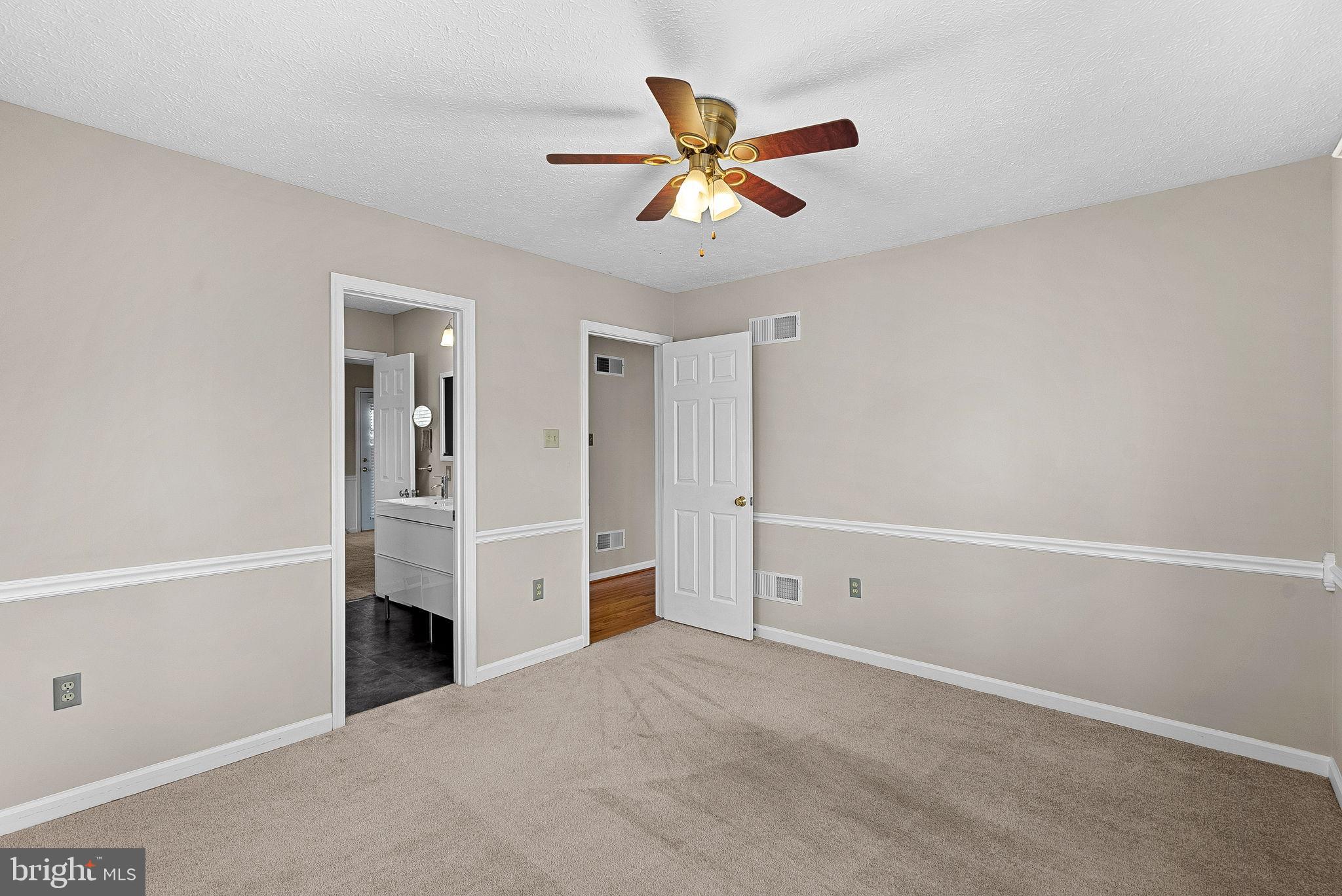 LAKE HOLIDAY ESTATES - Residential