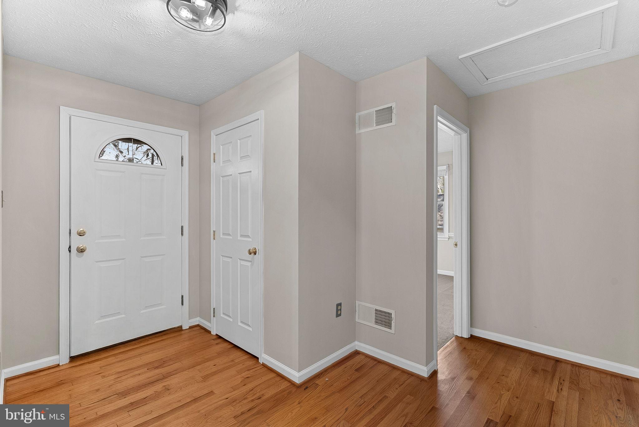 528 NORTHWOOD CIRCLE