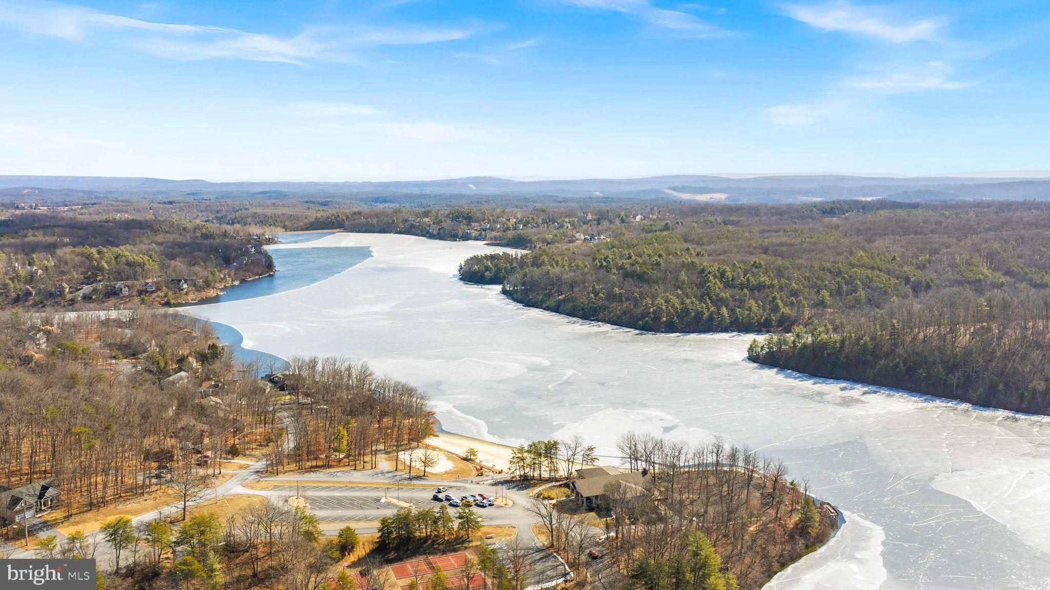 LAKE HOLIDAY ESTATES - Residential