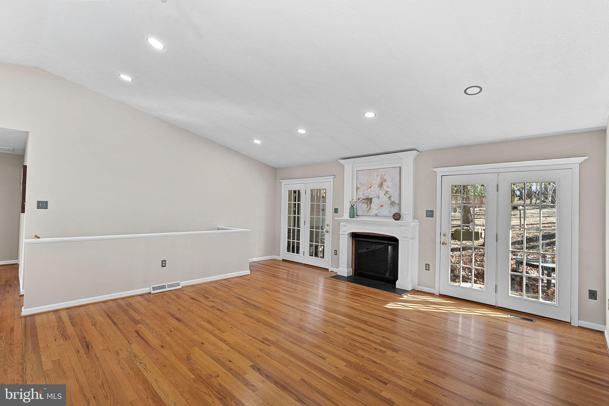 LAKE HOLIDAY ESTATES - Residential