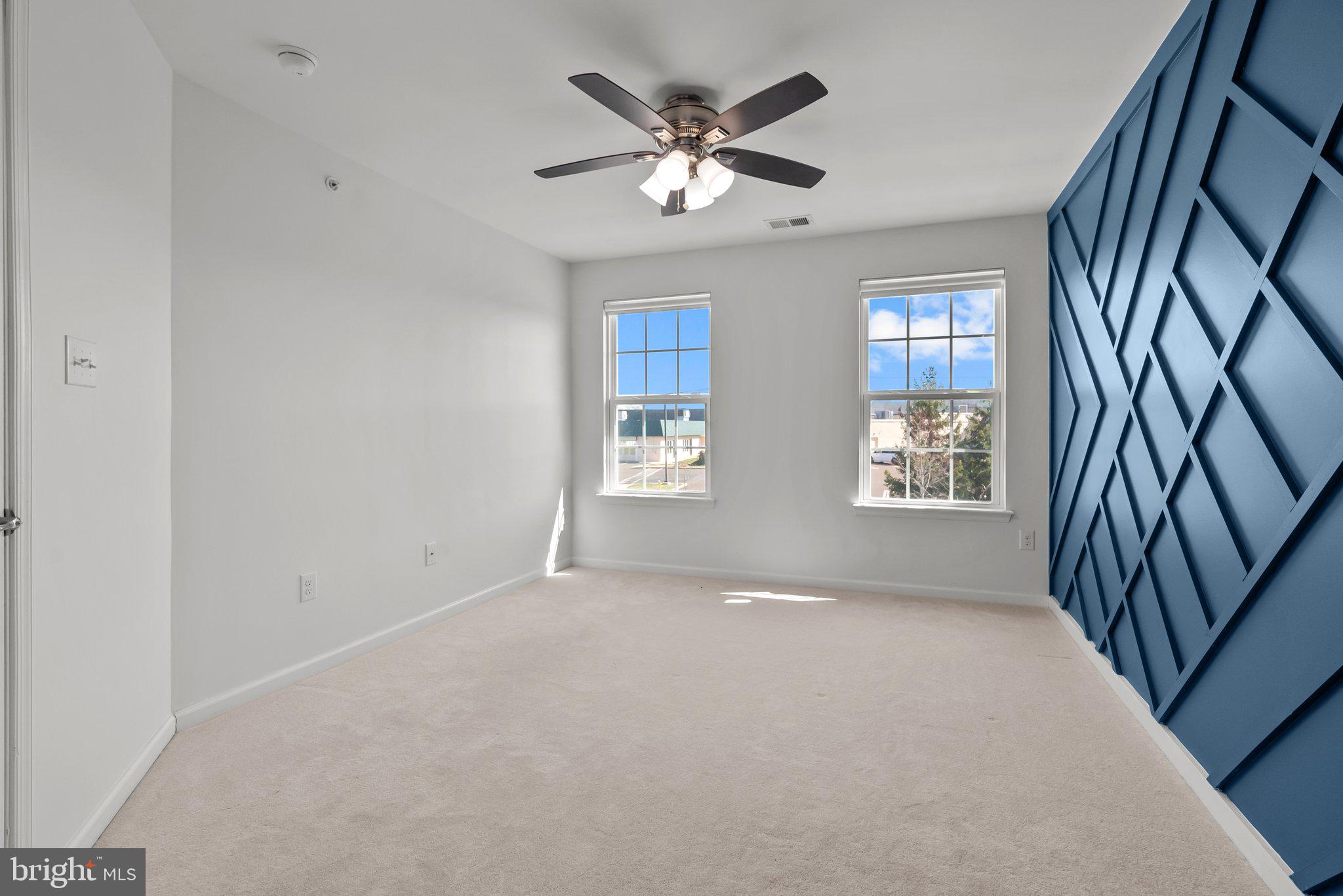 MONTGOMERY SQUARE - Residential