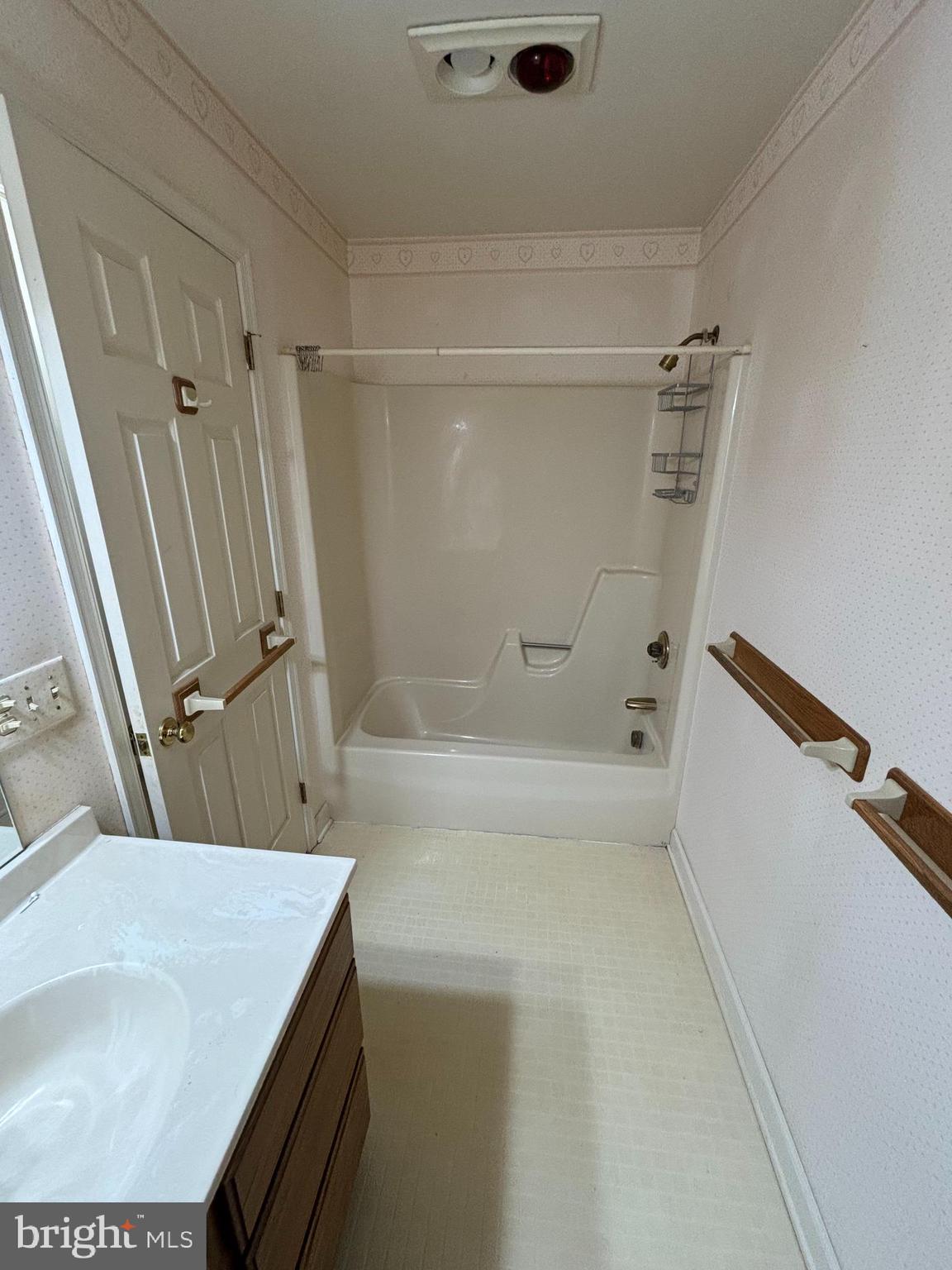 BEECHWOOD - Residential Lease