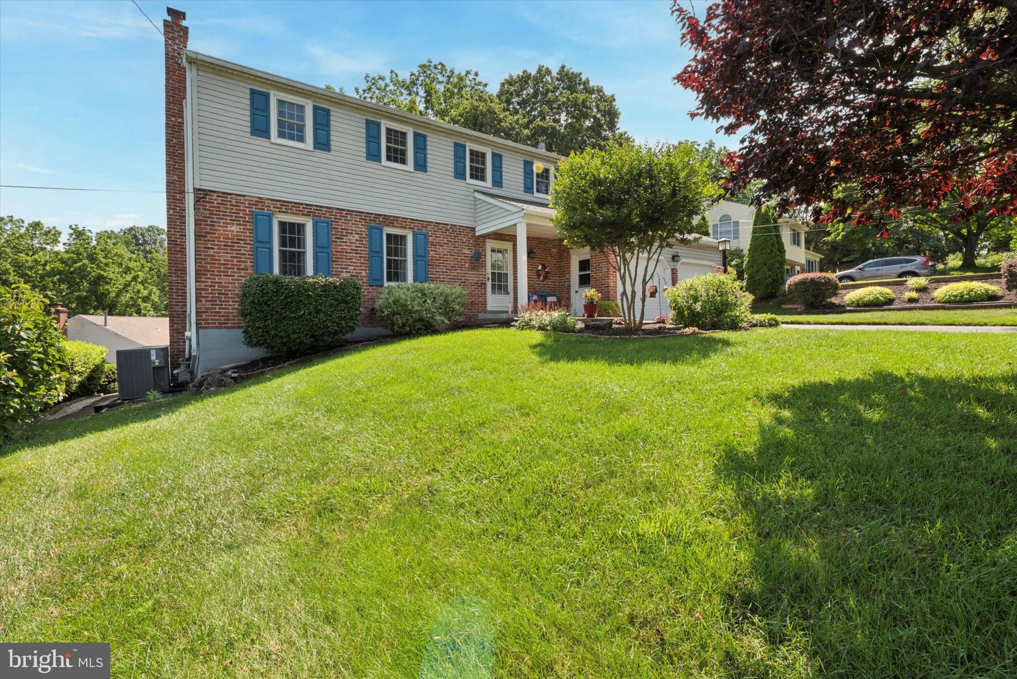 911 BAYLOWELL DRIVE