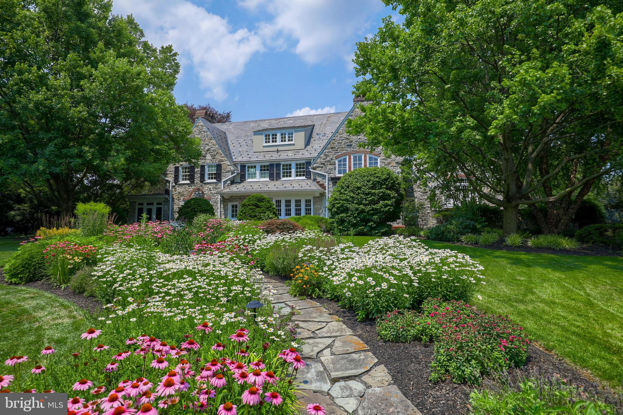 SCHOOL LANE HILLS - Residential