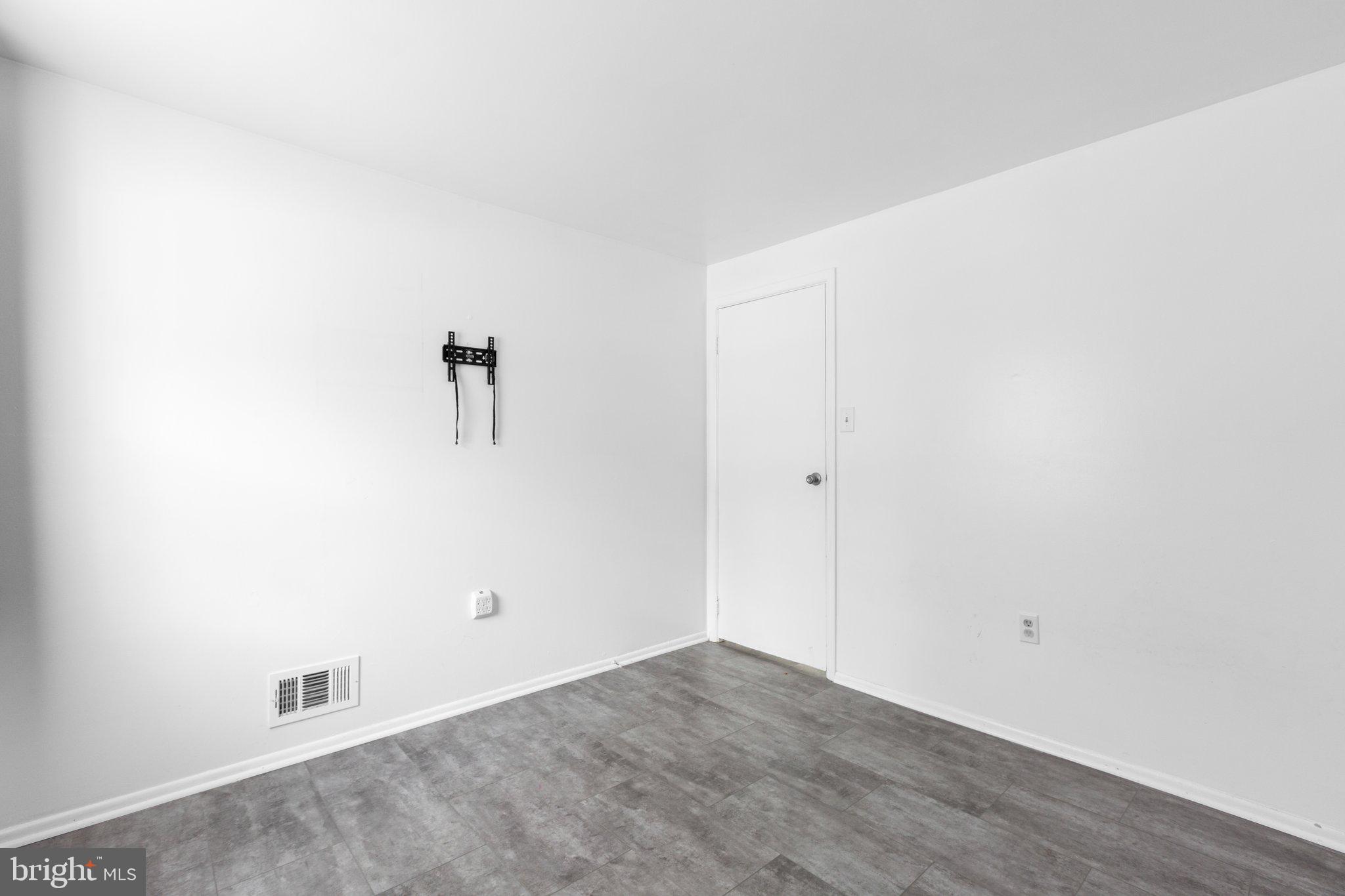 WAVERLY VILLAGE - Residential