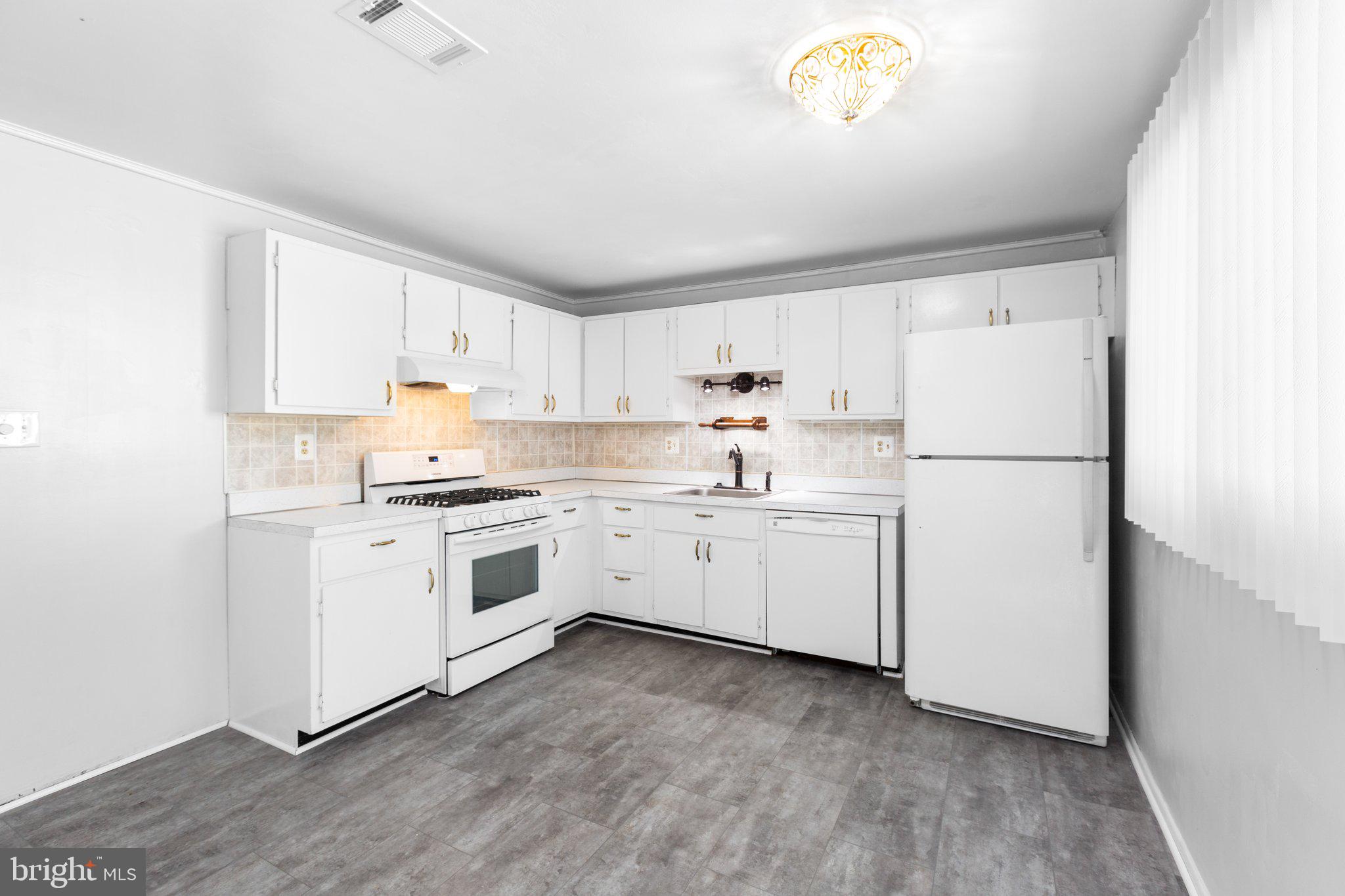 WAVERLY VILLAGE - Residential