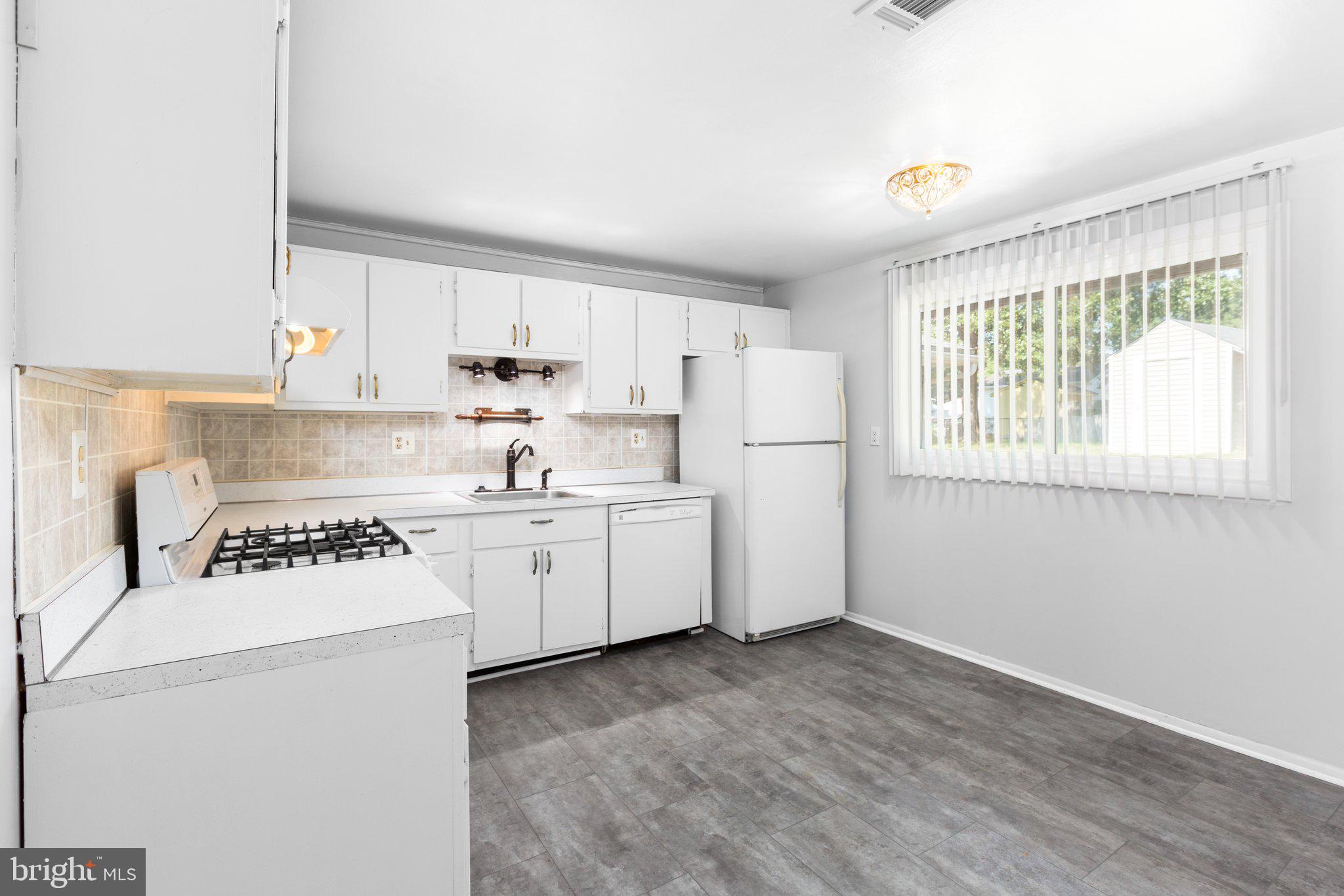 WAVERLY VILLAGE - Residential