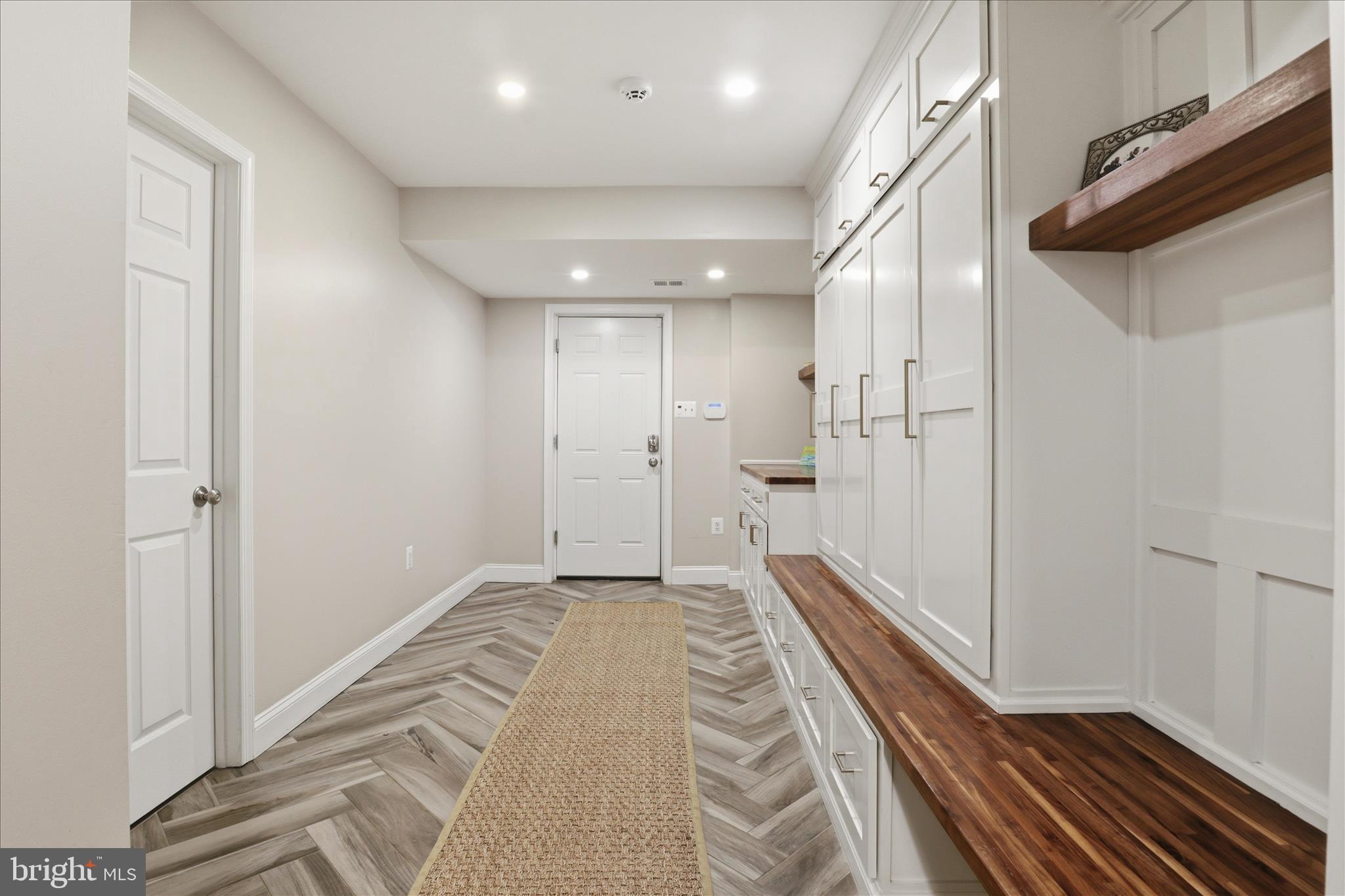 THE CHASE - Residential