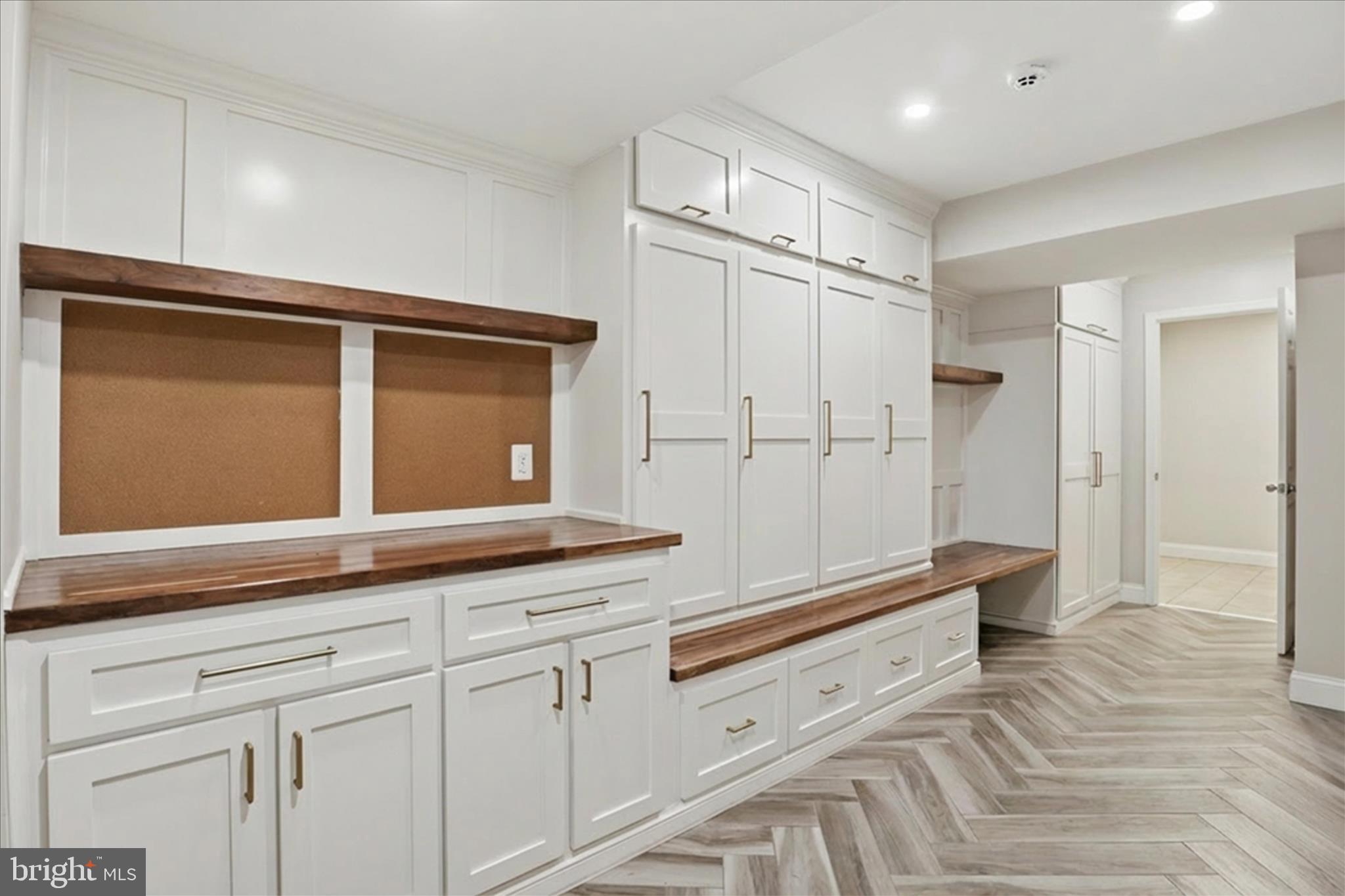 THE CHASE - Residential