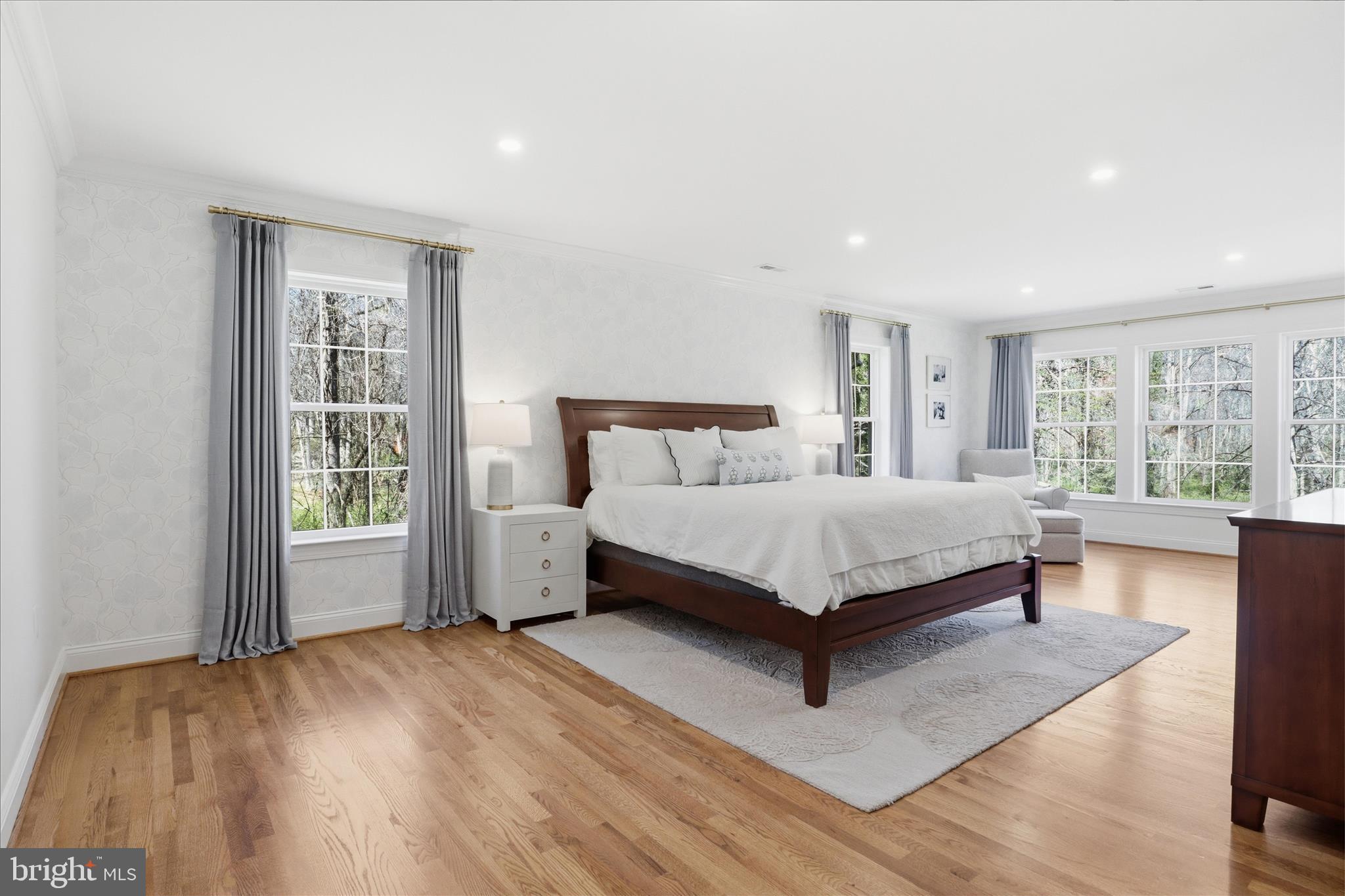 THE CHASE - Residential