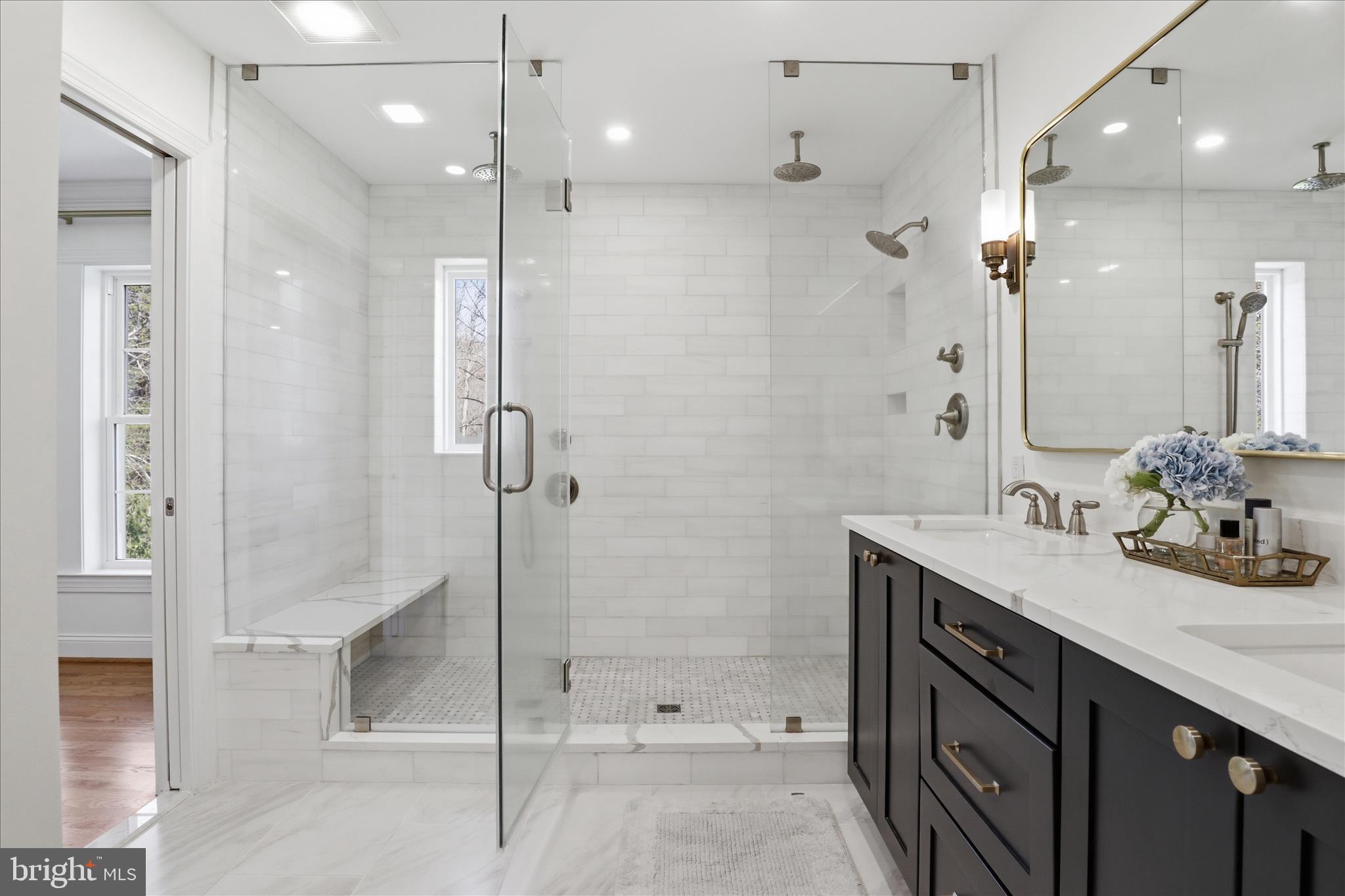 THE CHASE - Residential