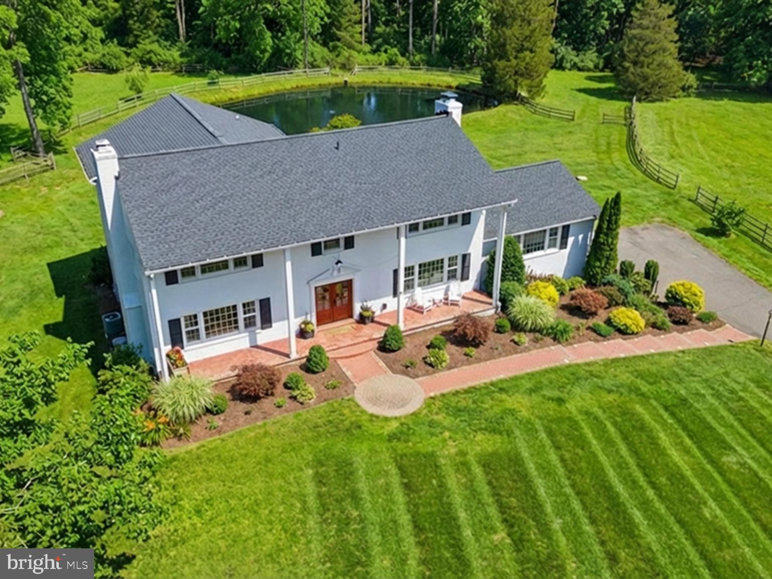 THE CHASE - Residential