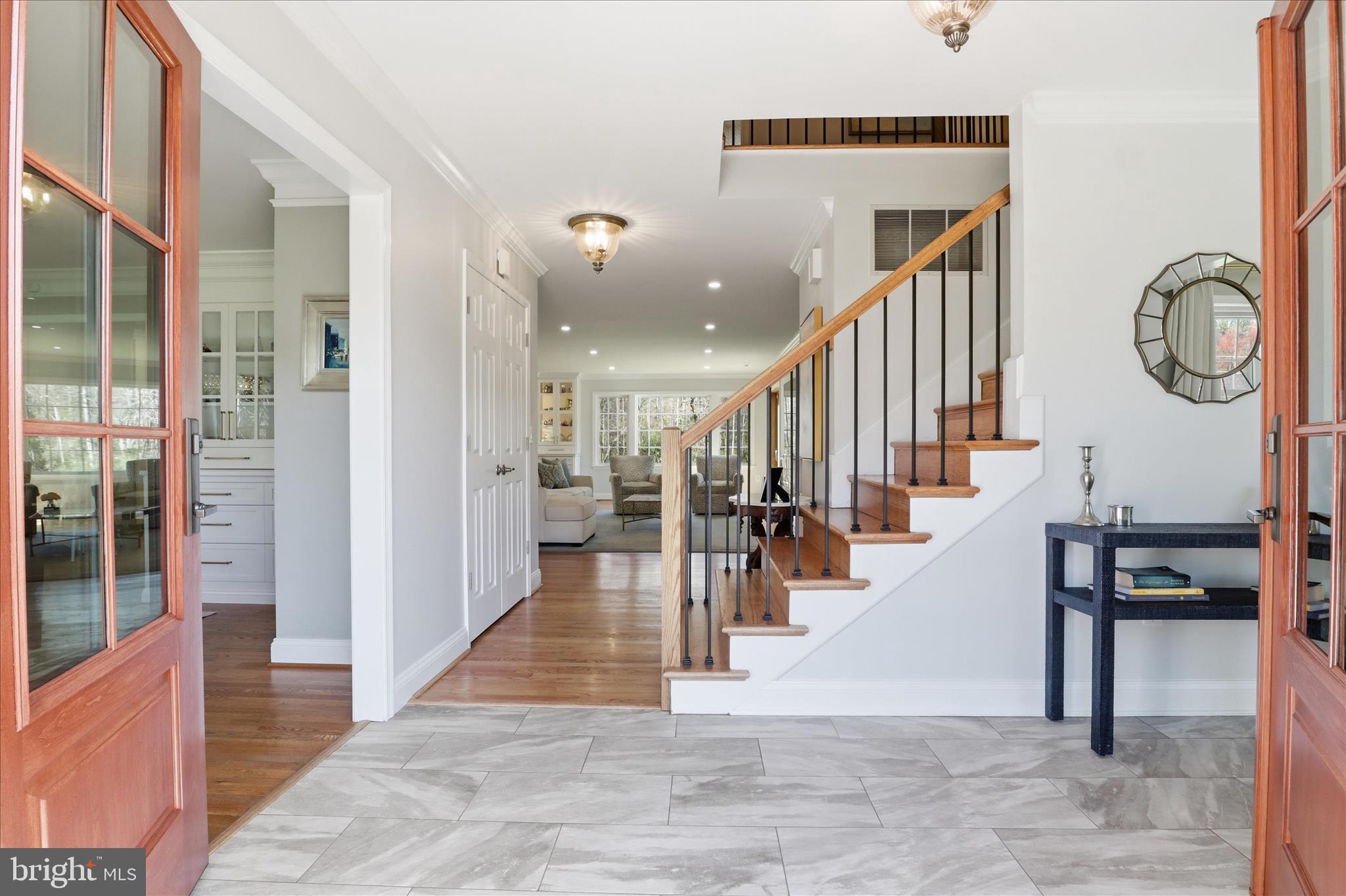 THE CHASE - Residential