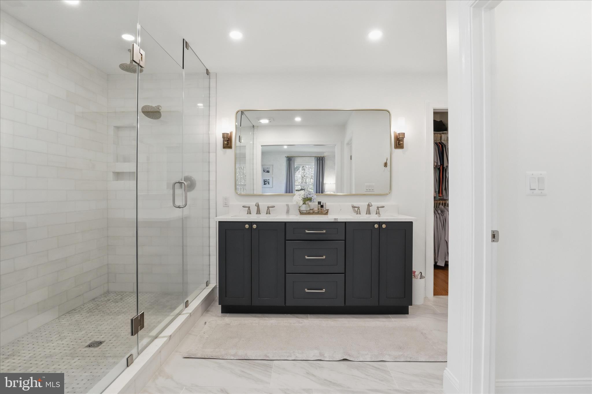 THE CHASE - Residential