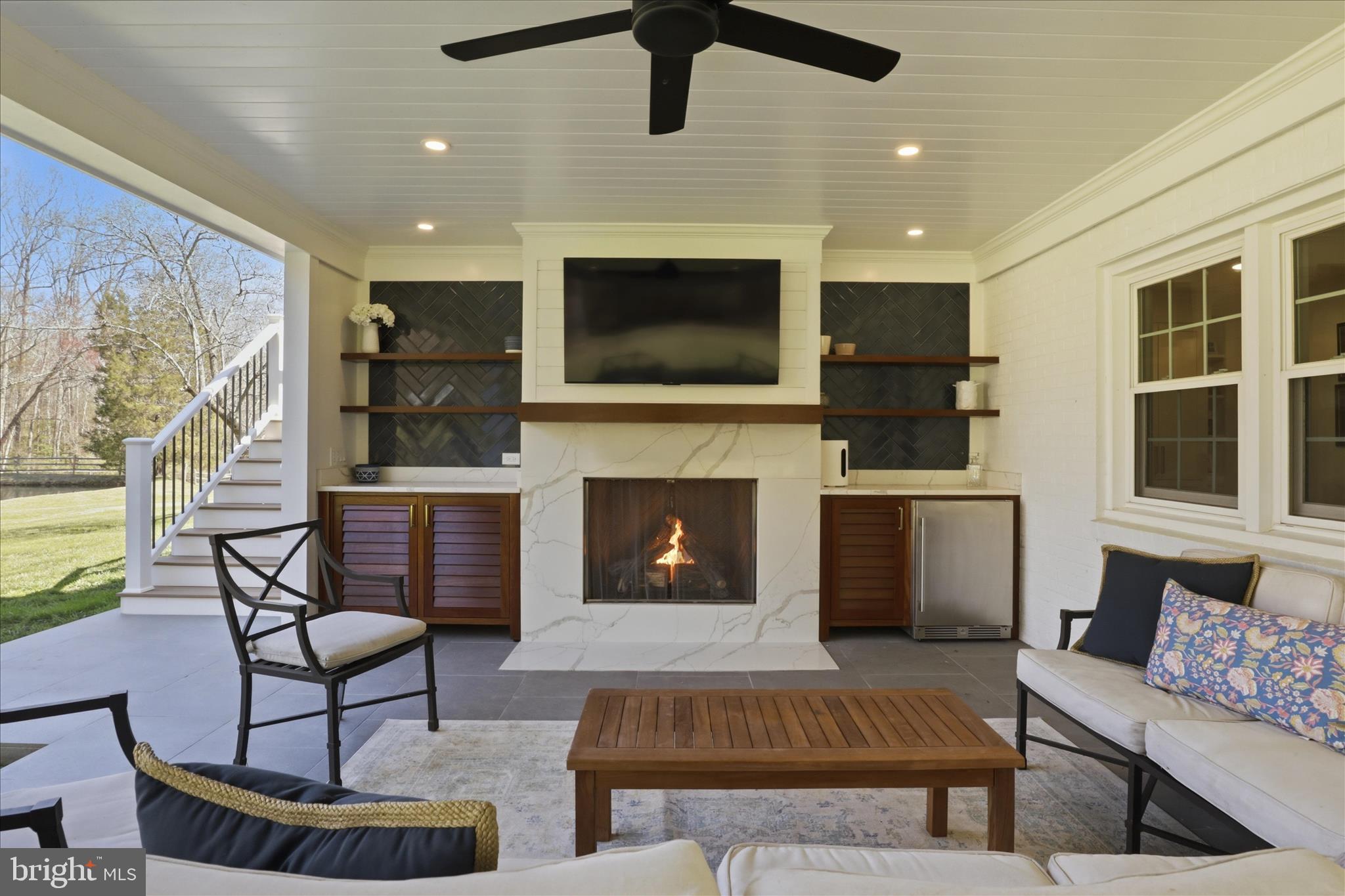 THE CHASE - Residential