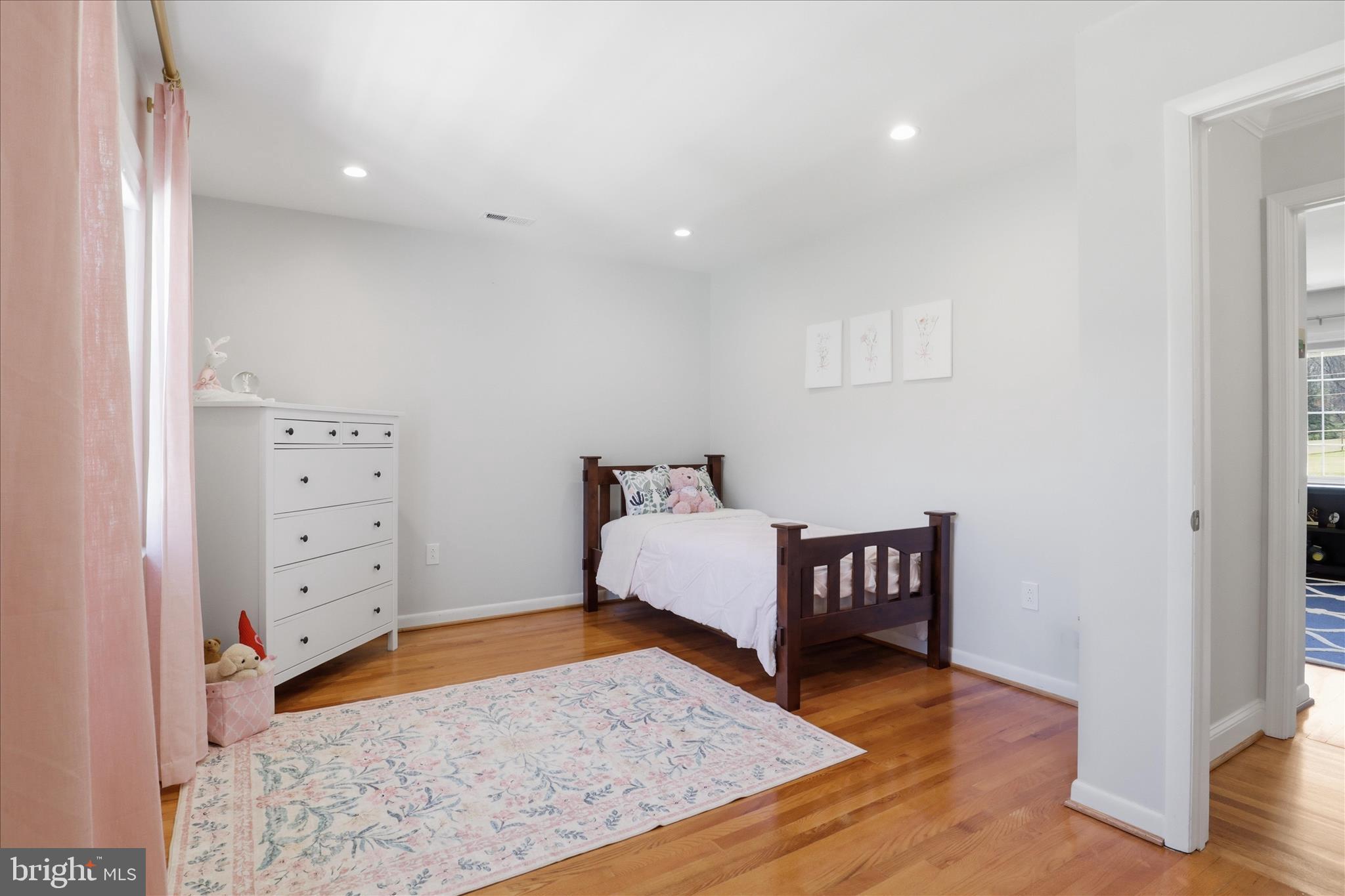 THE CHASE - Residential