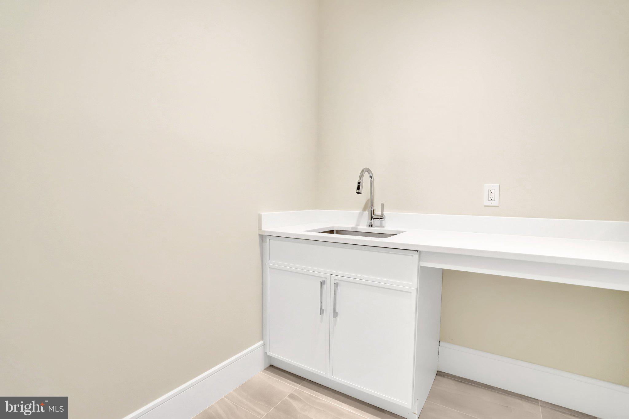 GLENCARLYN - Residential